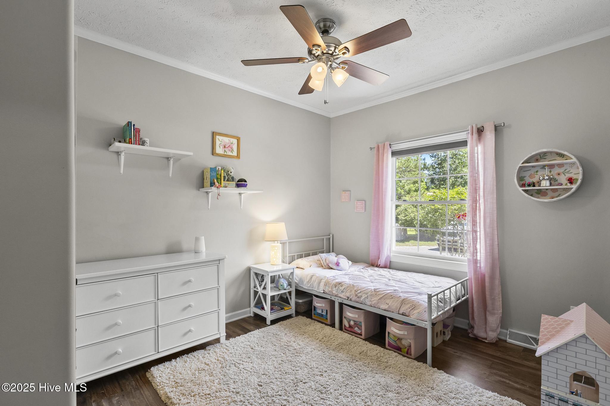 345 Knollwood Drive