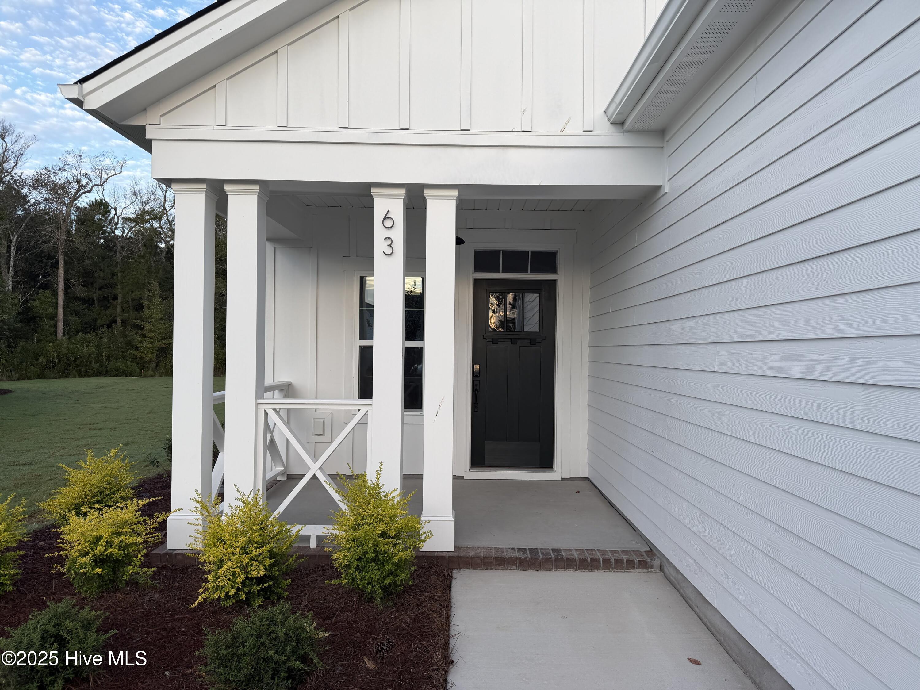 63 N Flicker Meadow