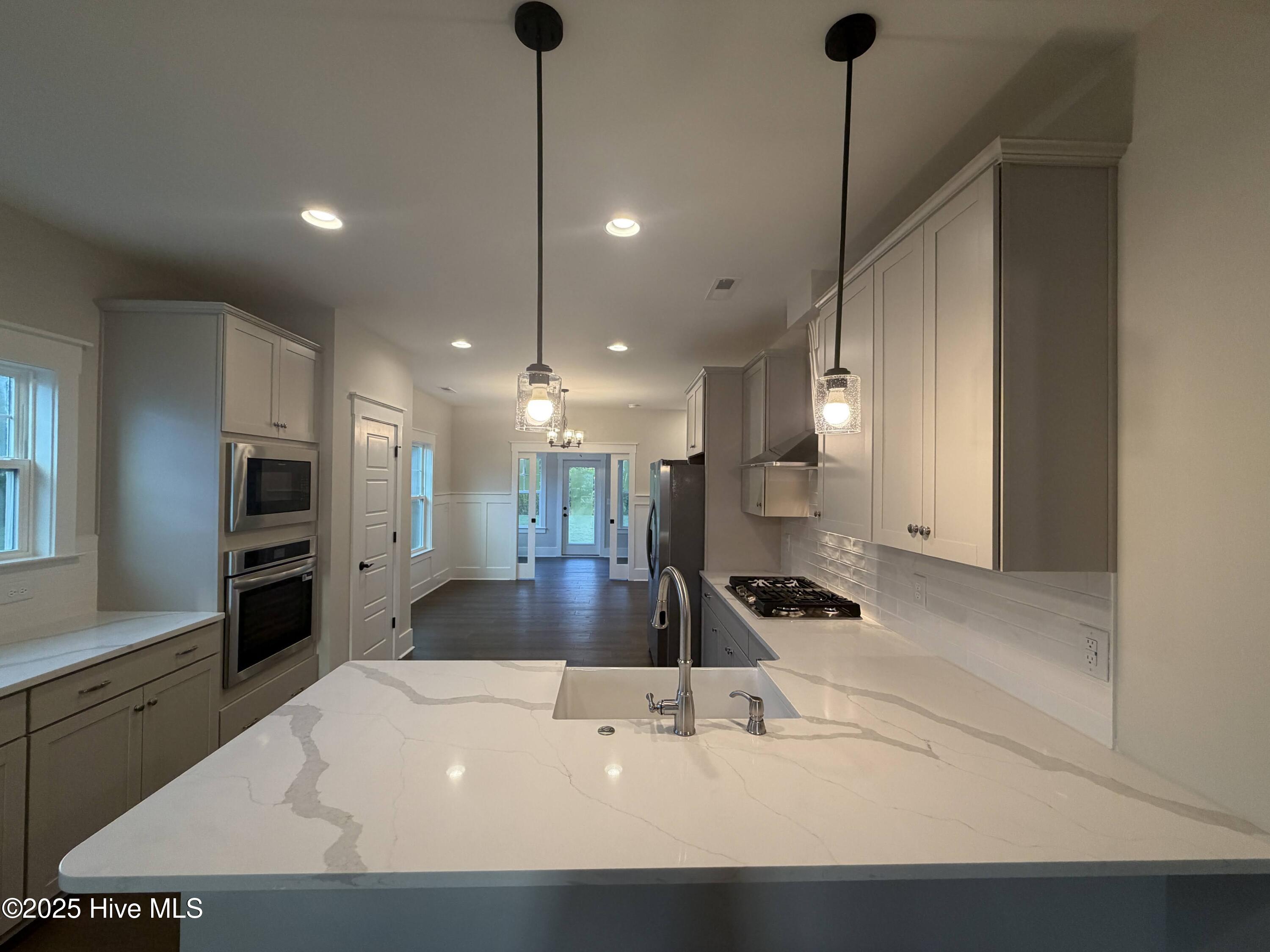63 N Flicker Meadow