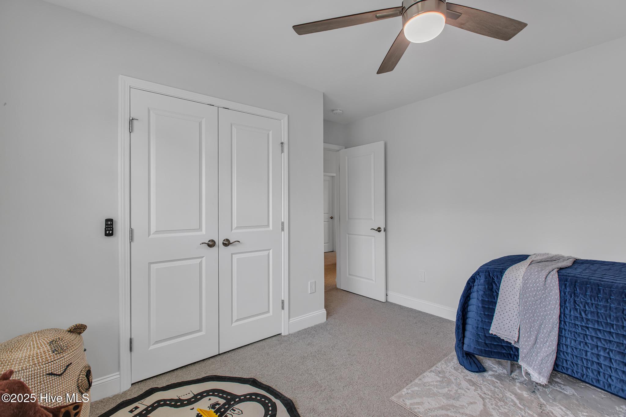 206 E Red Head Circle