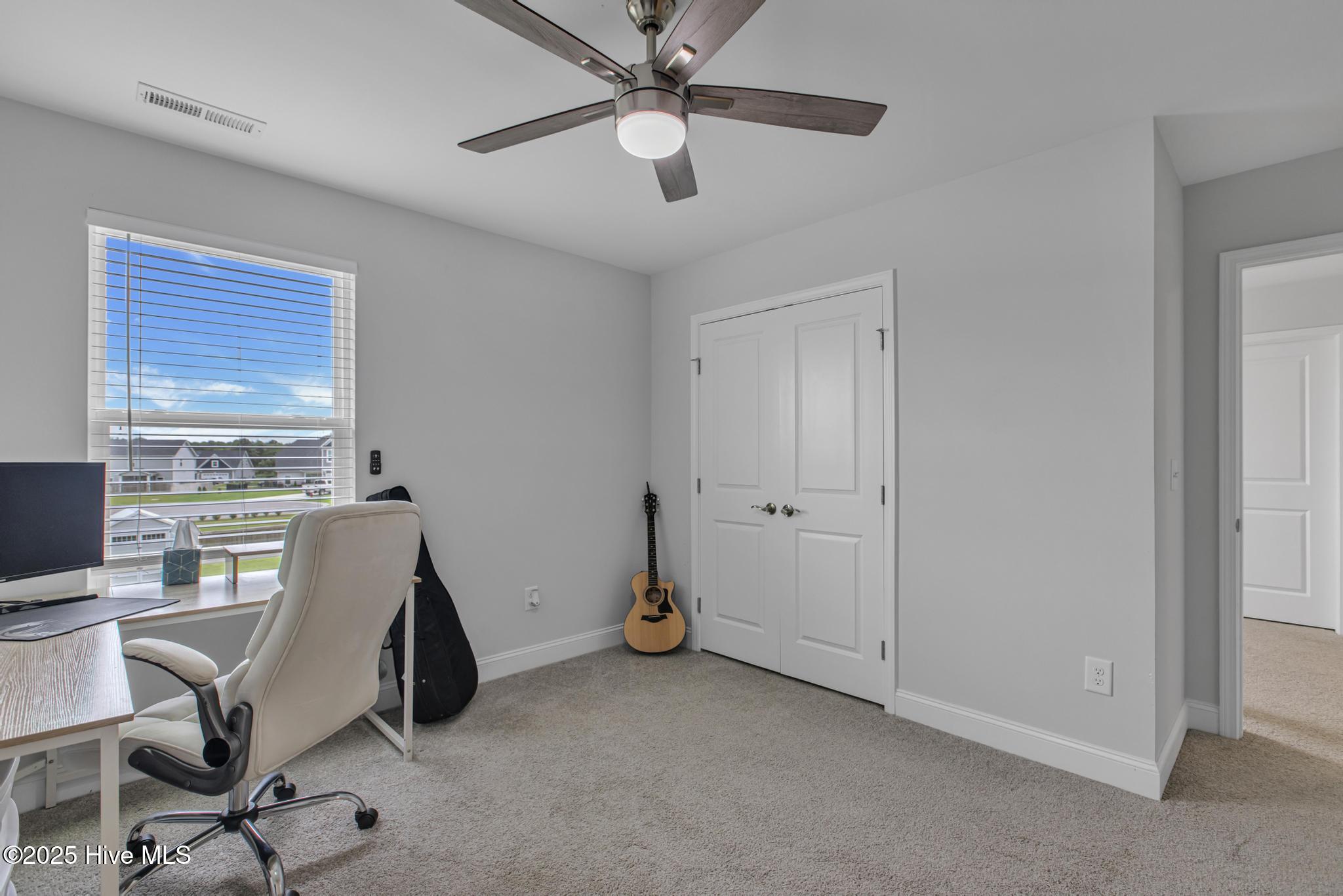 206 E Red Head Circle