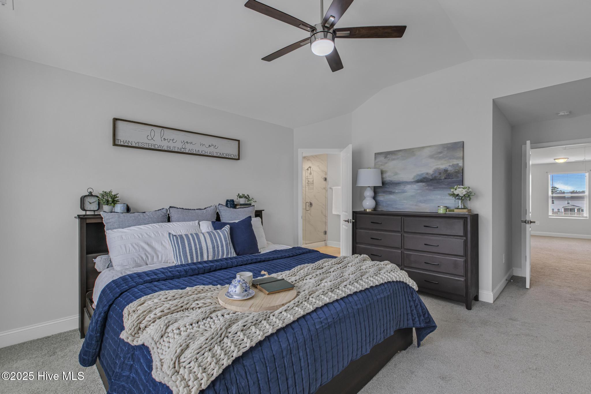 206 E Red Head Circle