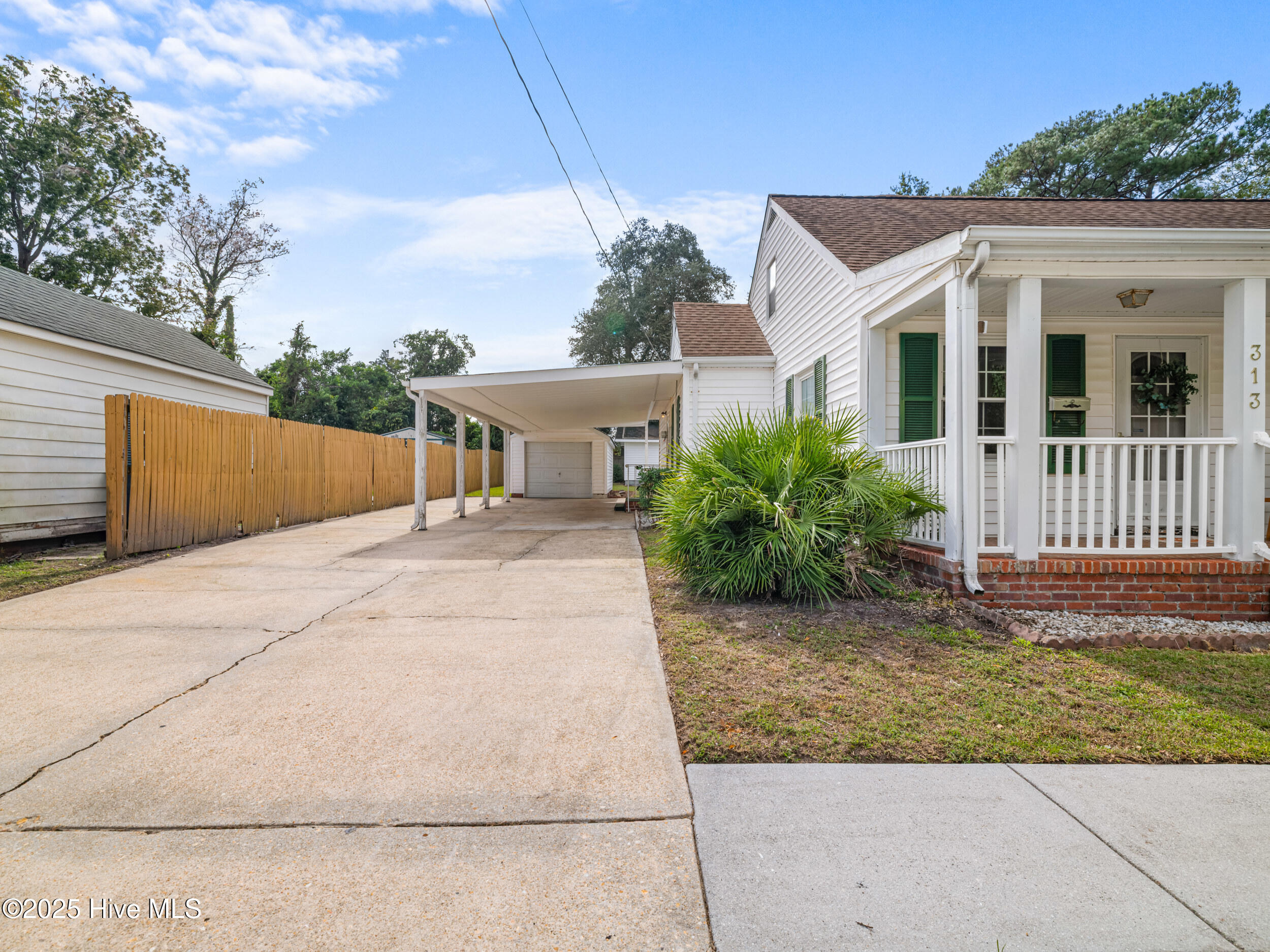 313 Brentwood Avenue