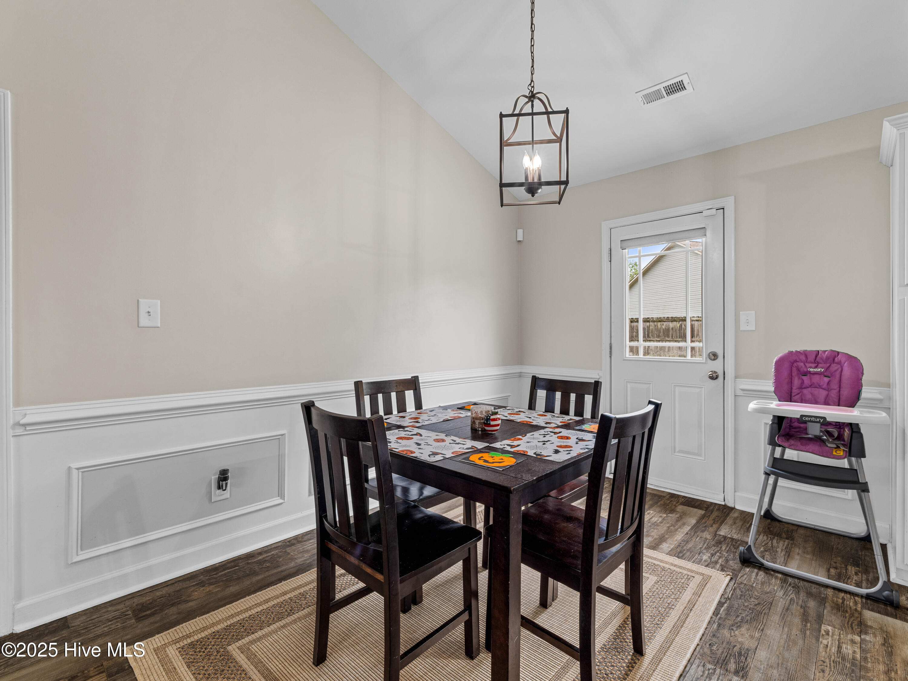 501 Ellie Court
