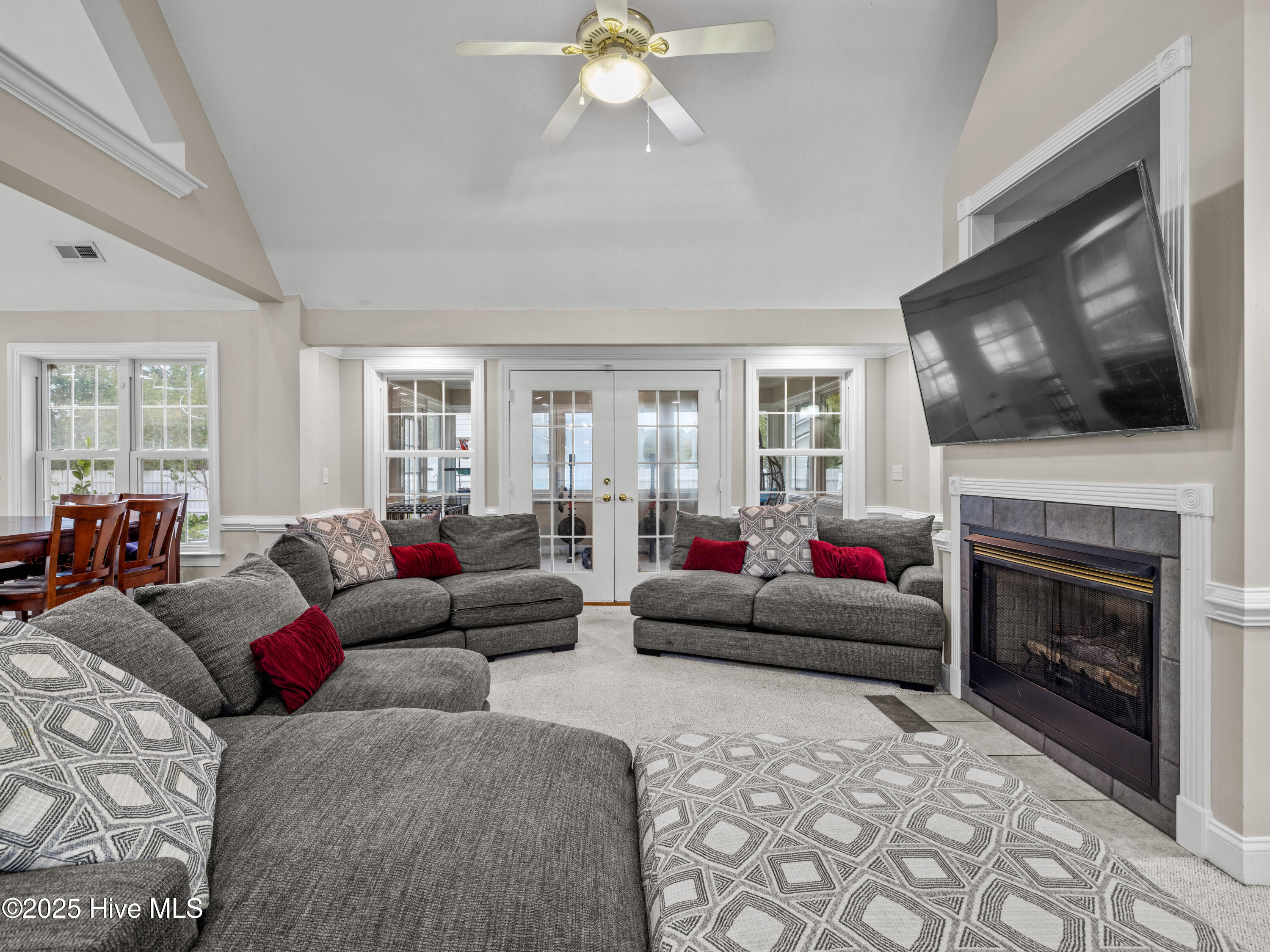 500 Red Fox Court