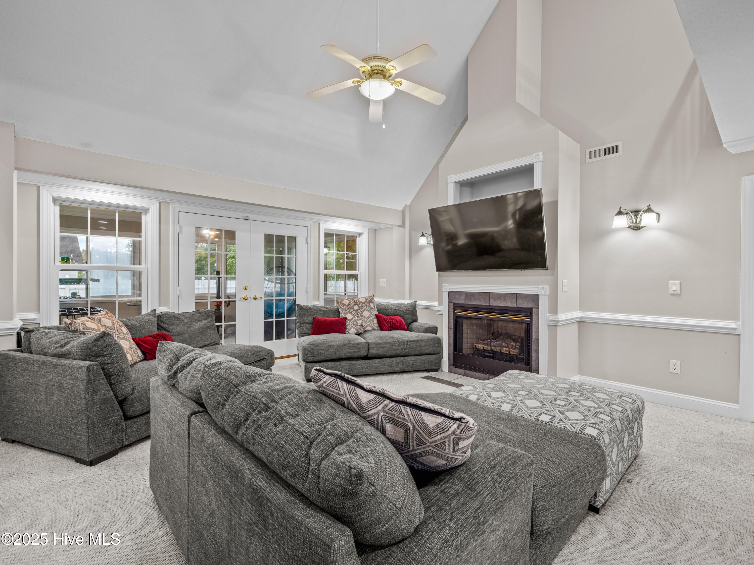 500 Red Fox Court