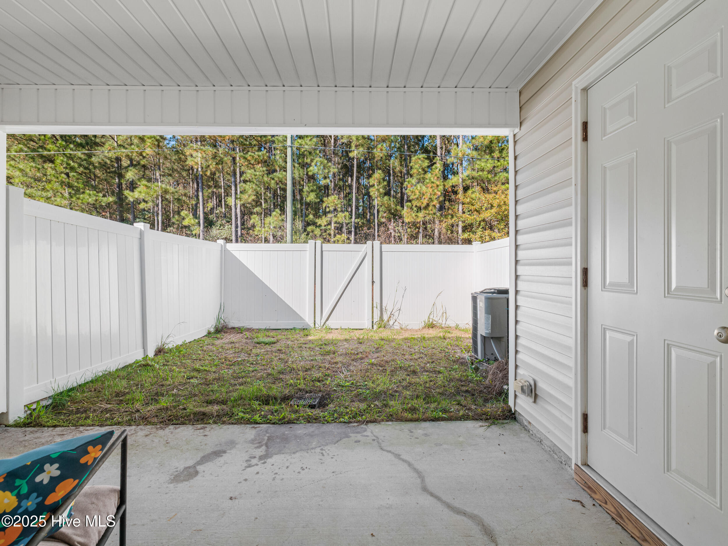 145 W Murrow Lane