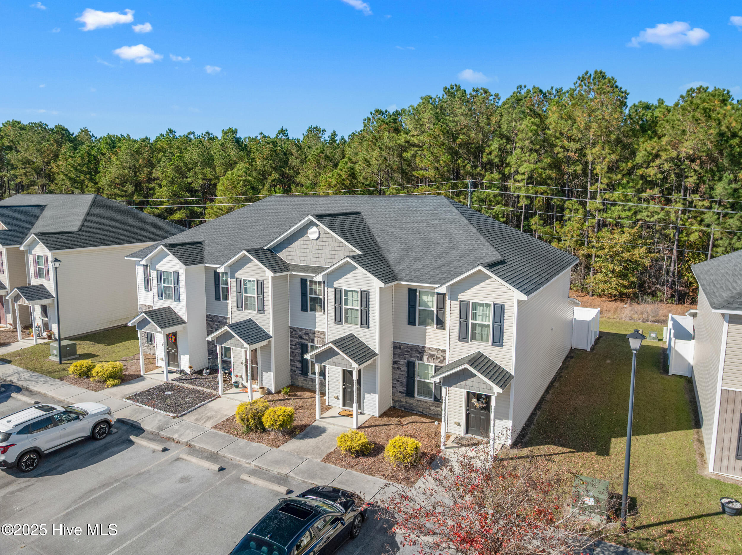 145 W Murrow Lane