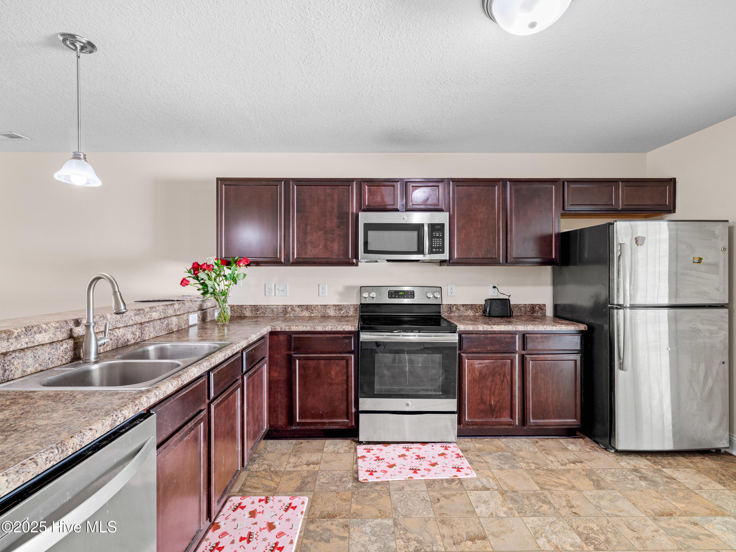 145 W Murrow Lane