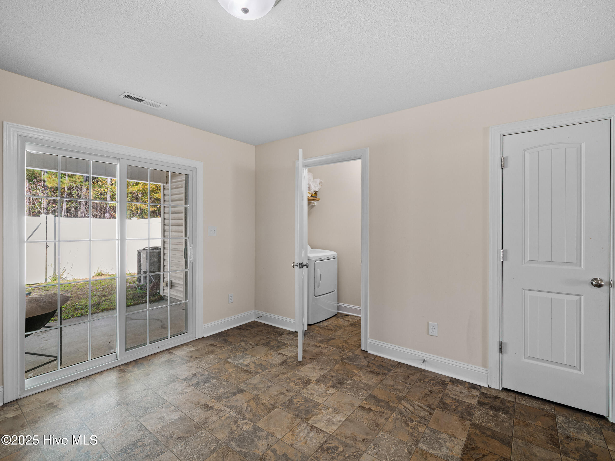 145 W Murrow Lane