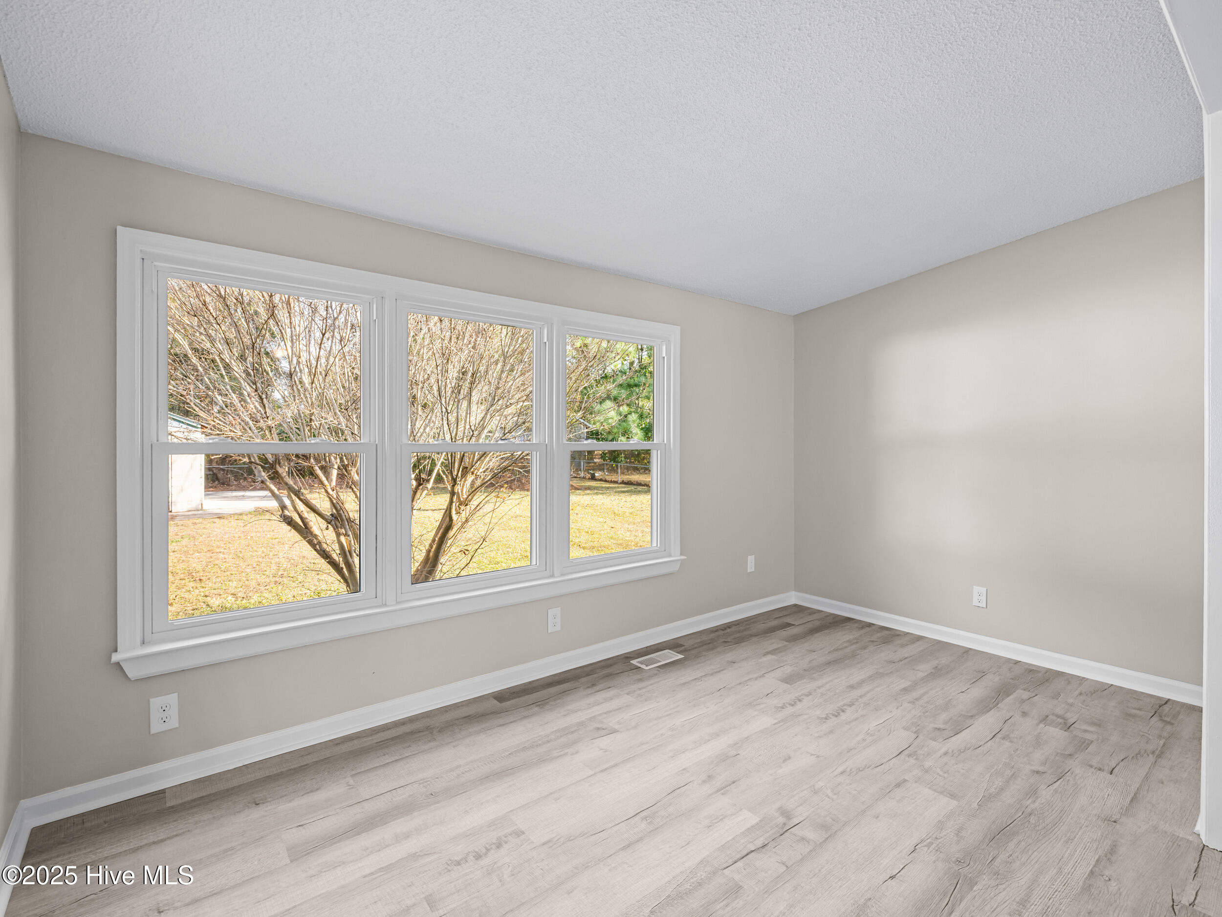 402 New River Drive