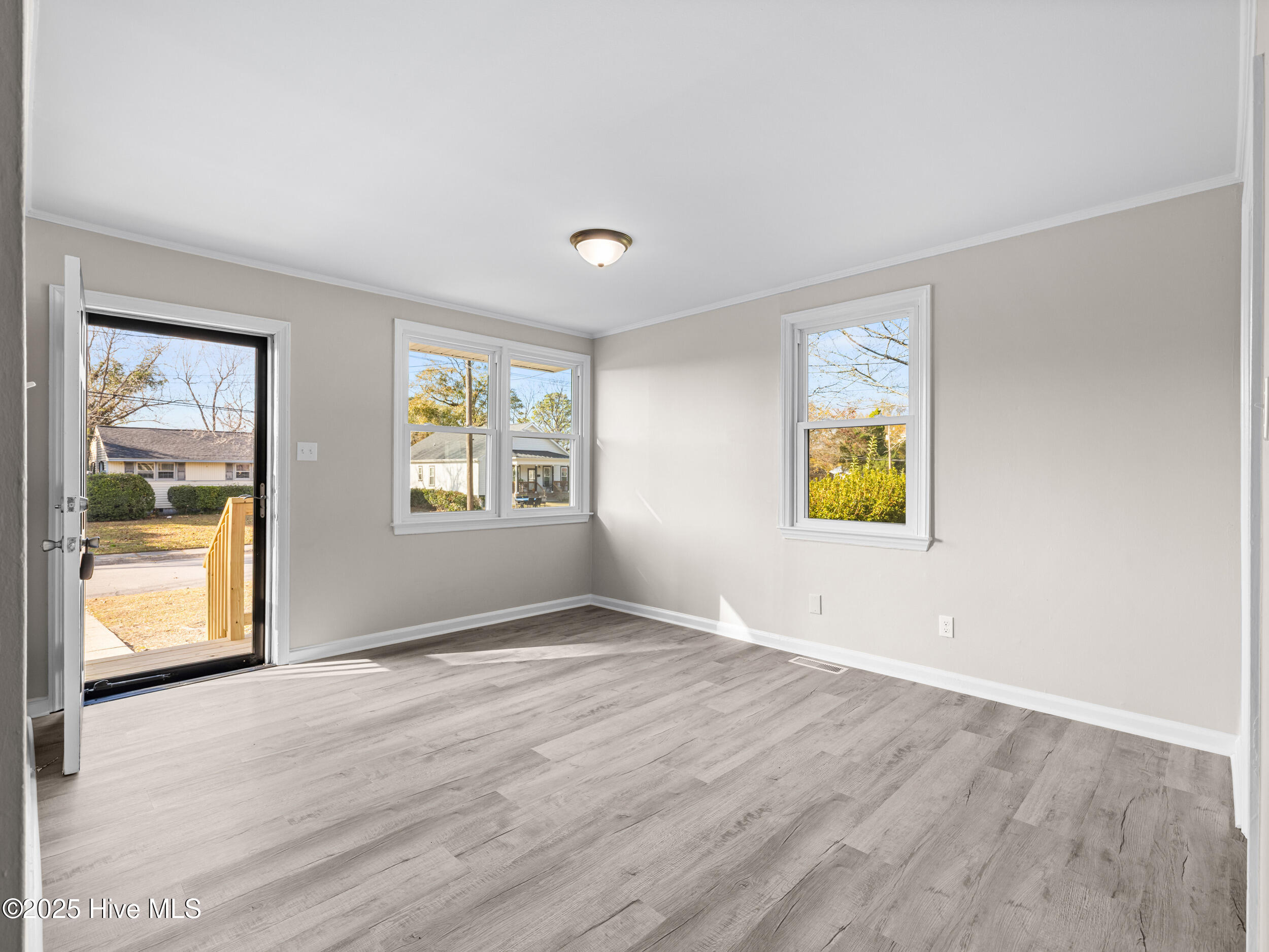 402 New River Drive