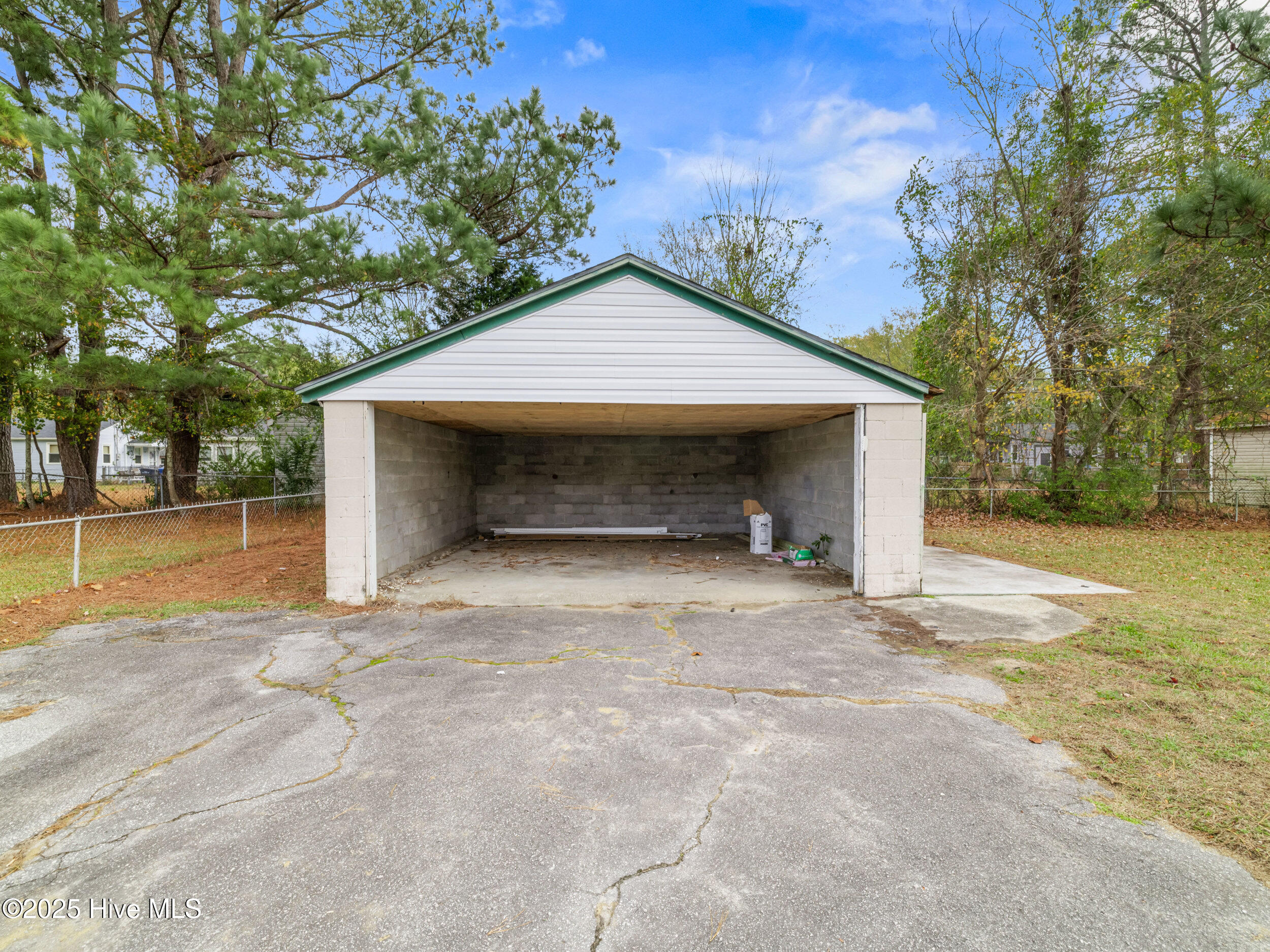 402 New River Drive