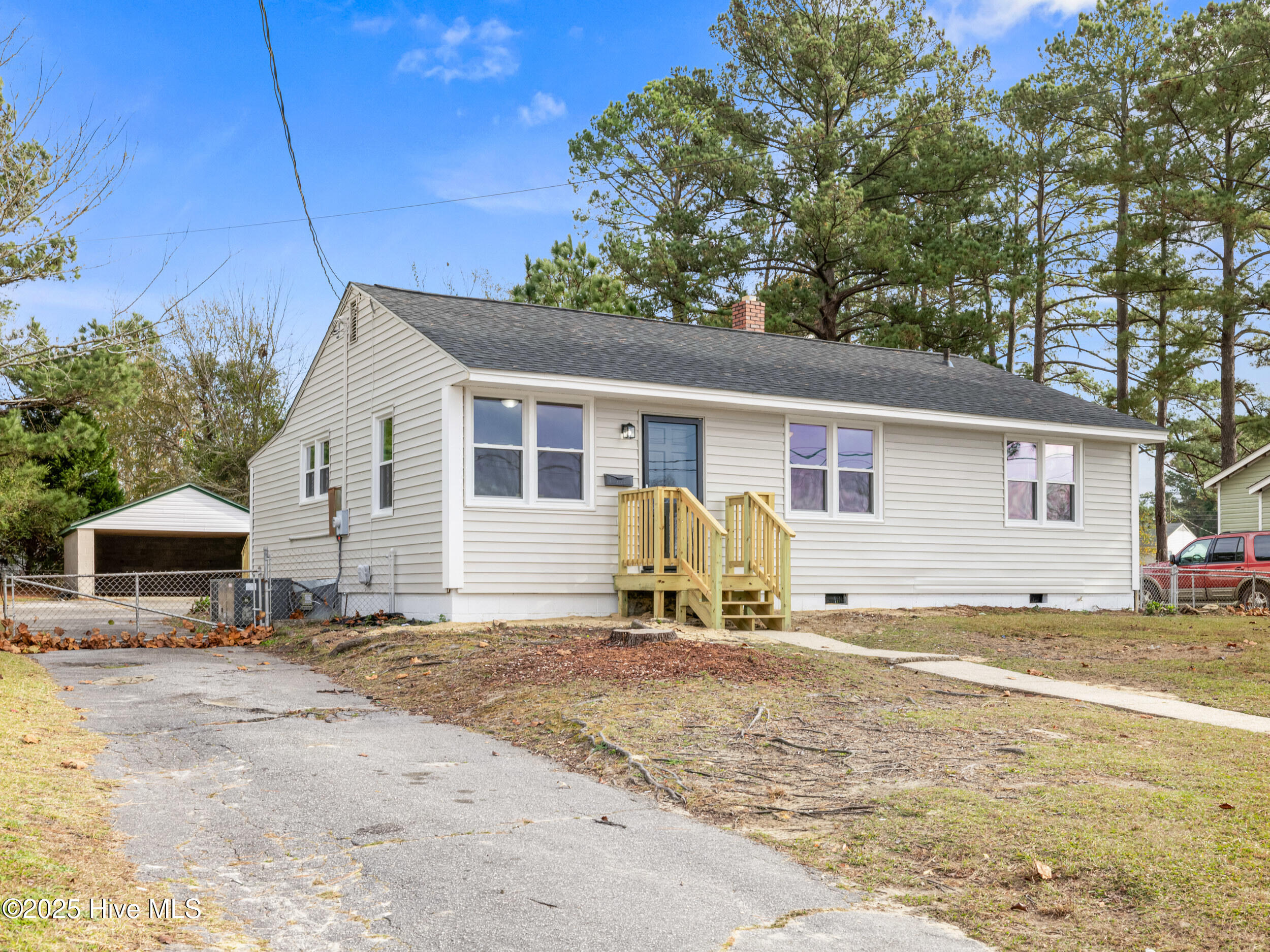 402 New River Drive