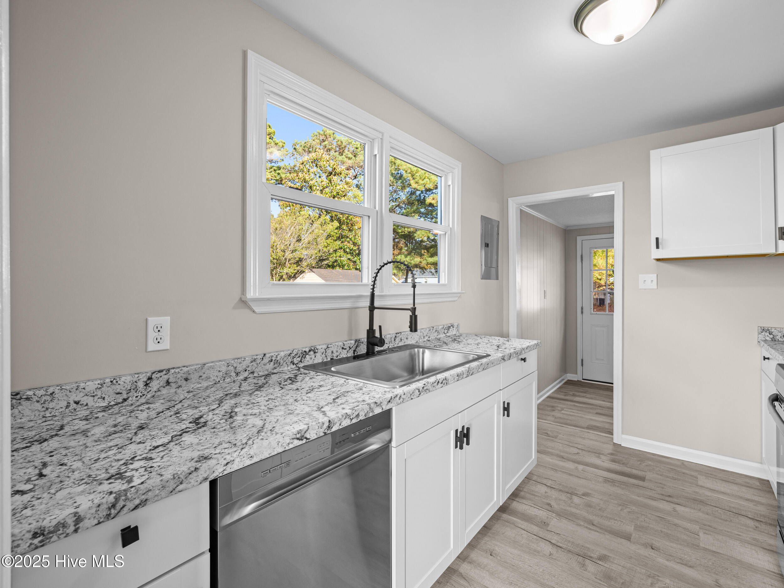 402 New River Drive