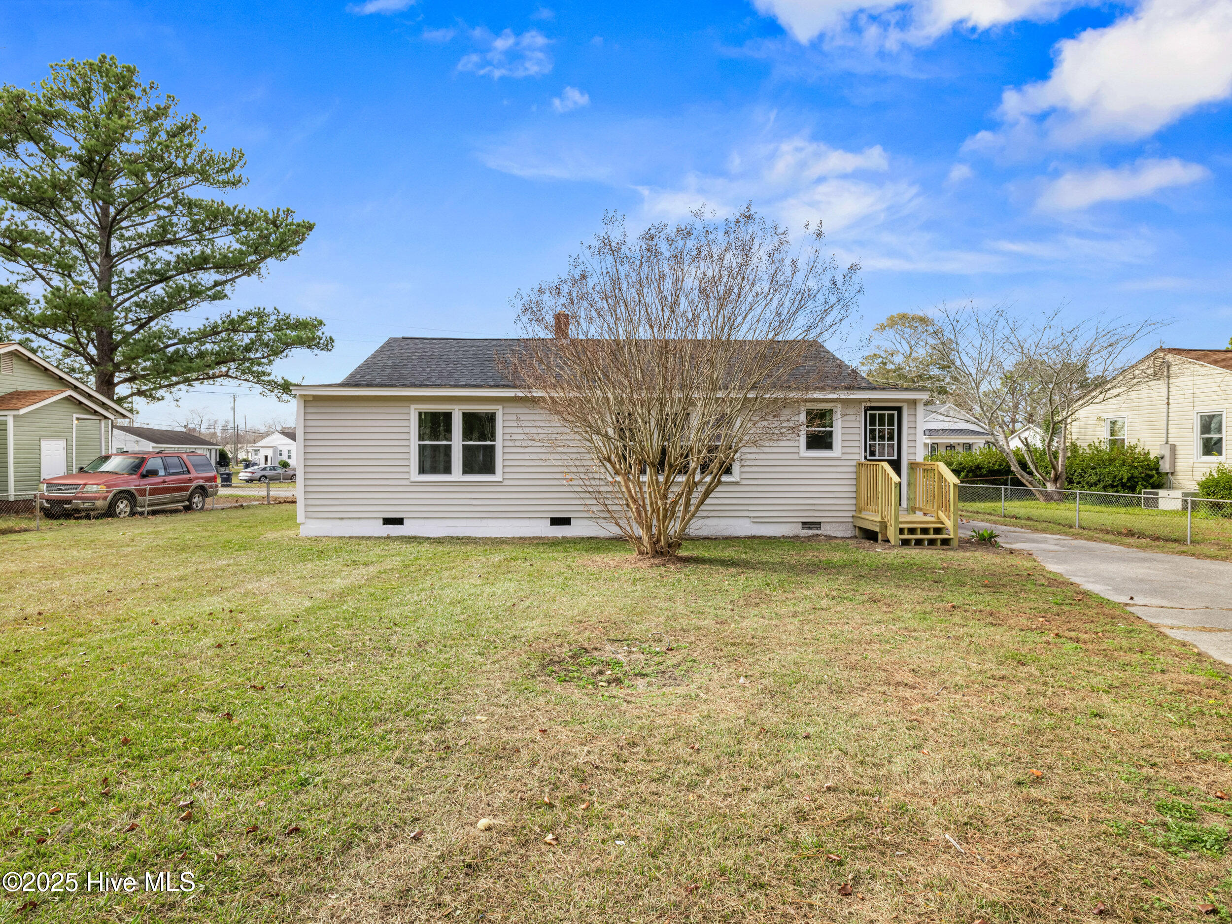 402 New River Drive