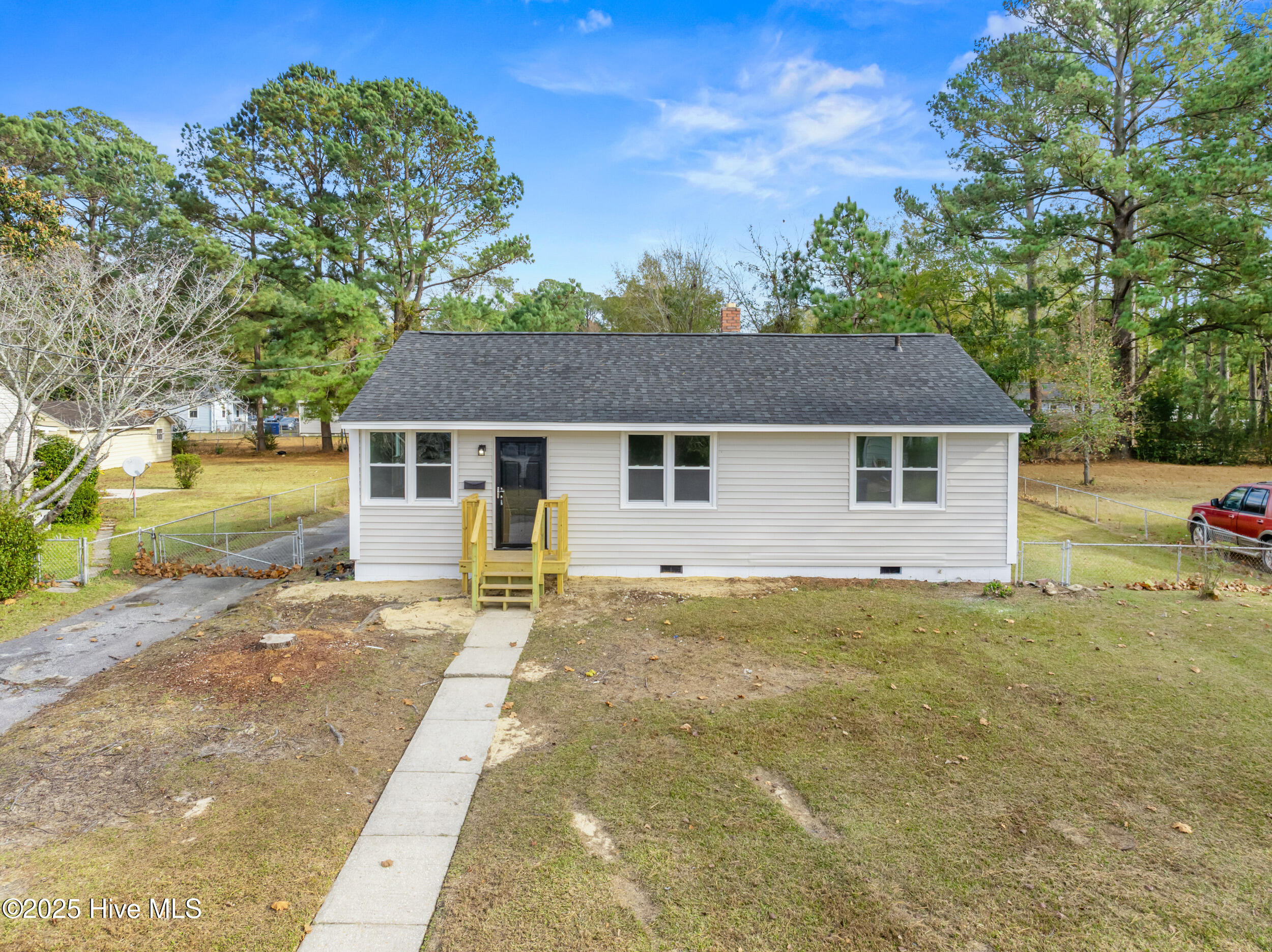 402 New River Drive