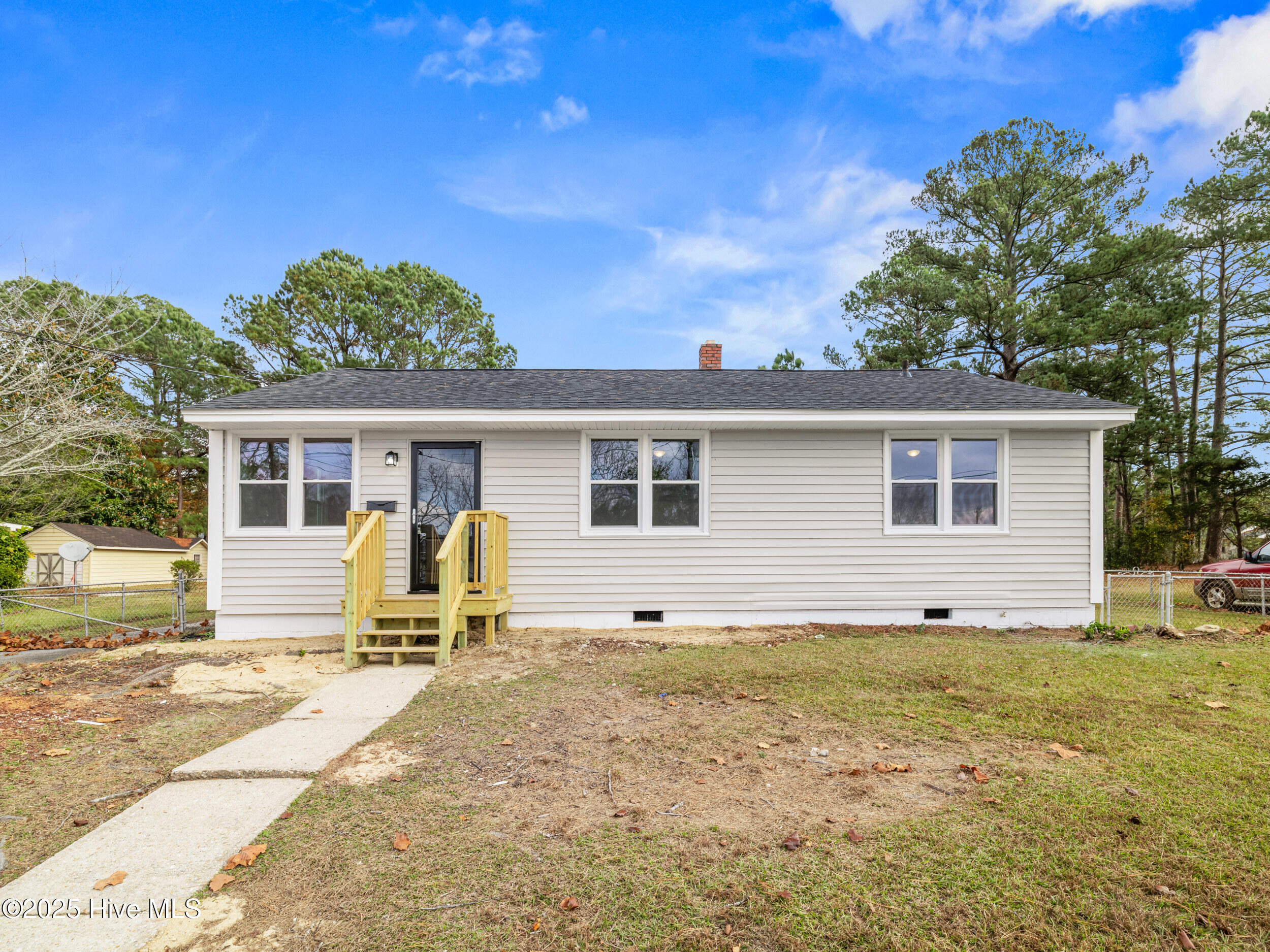 402 New River Drive