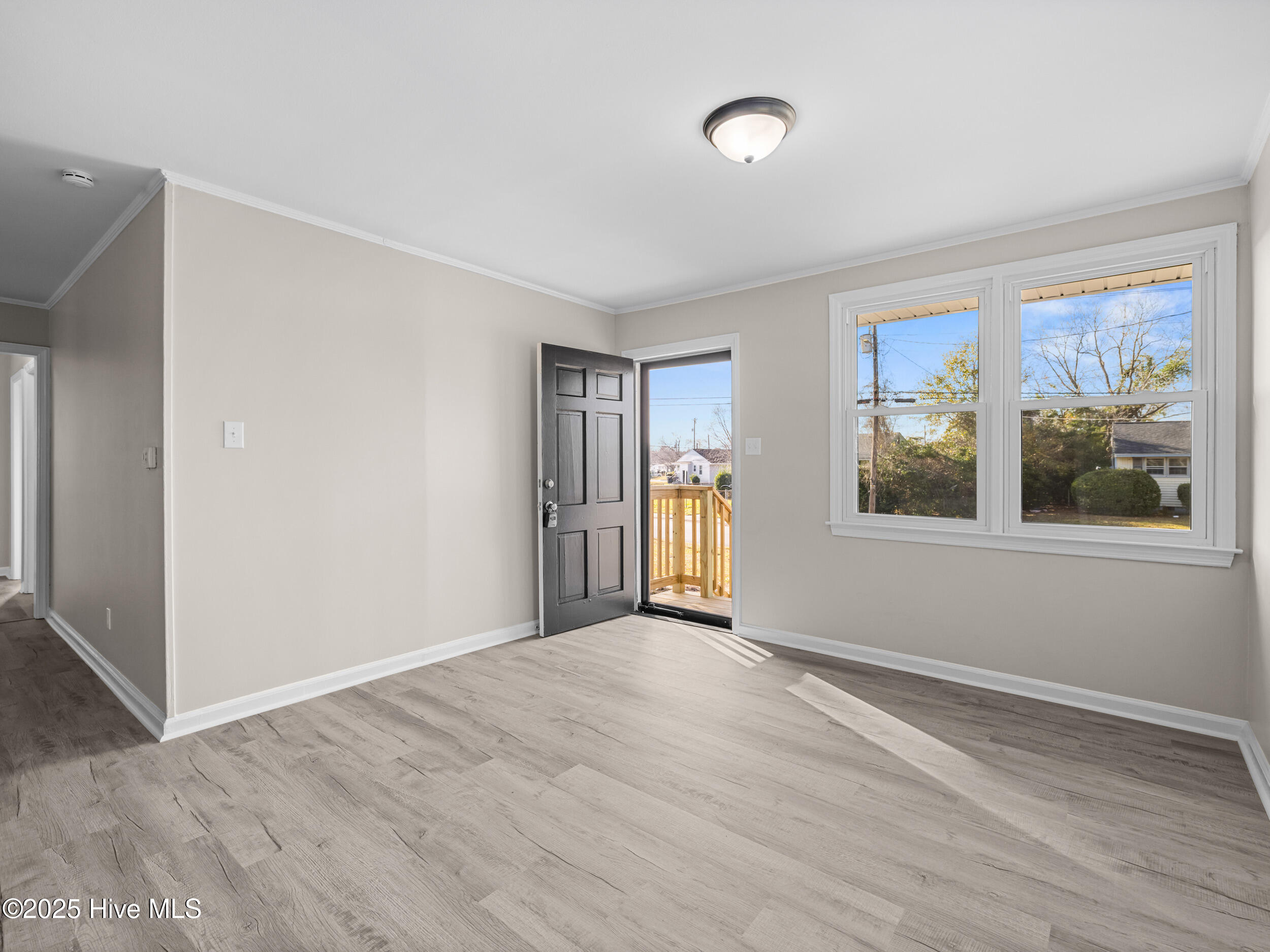 402 New River Drive
