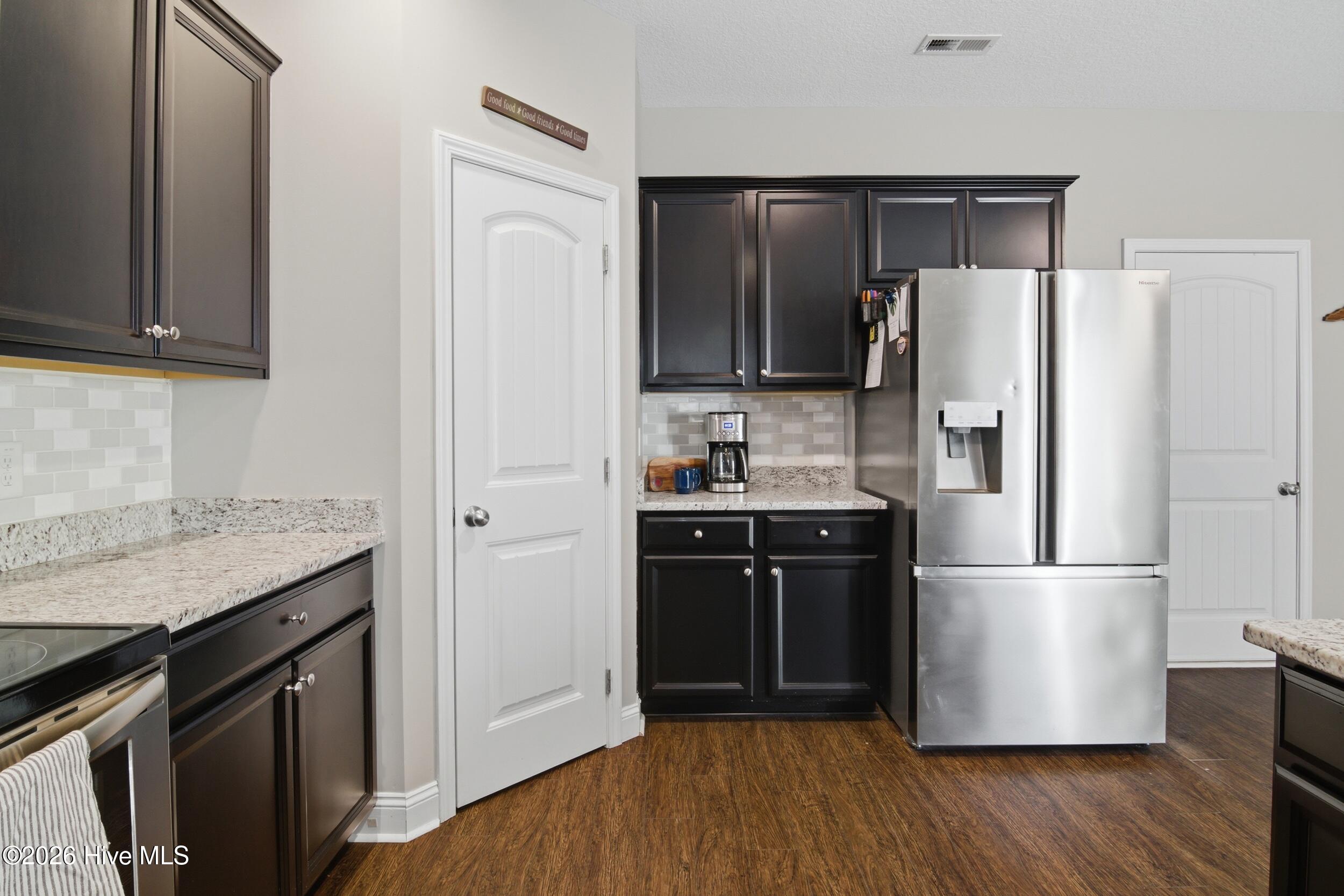 111 Lumis Court