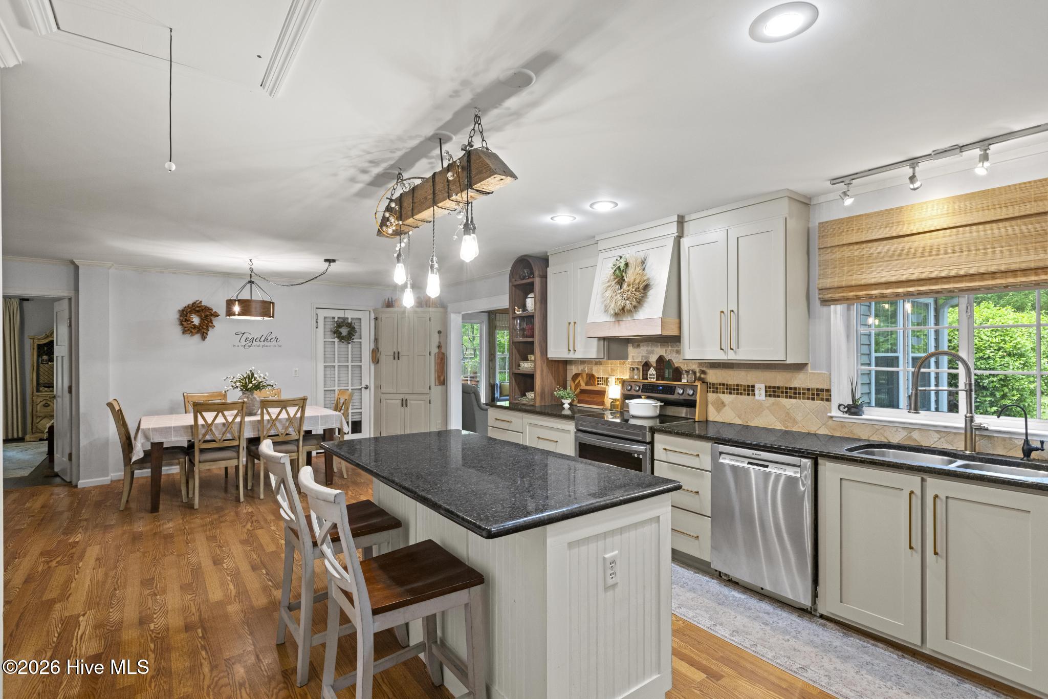 346 Knollwood Drive