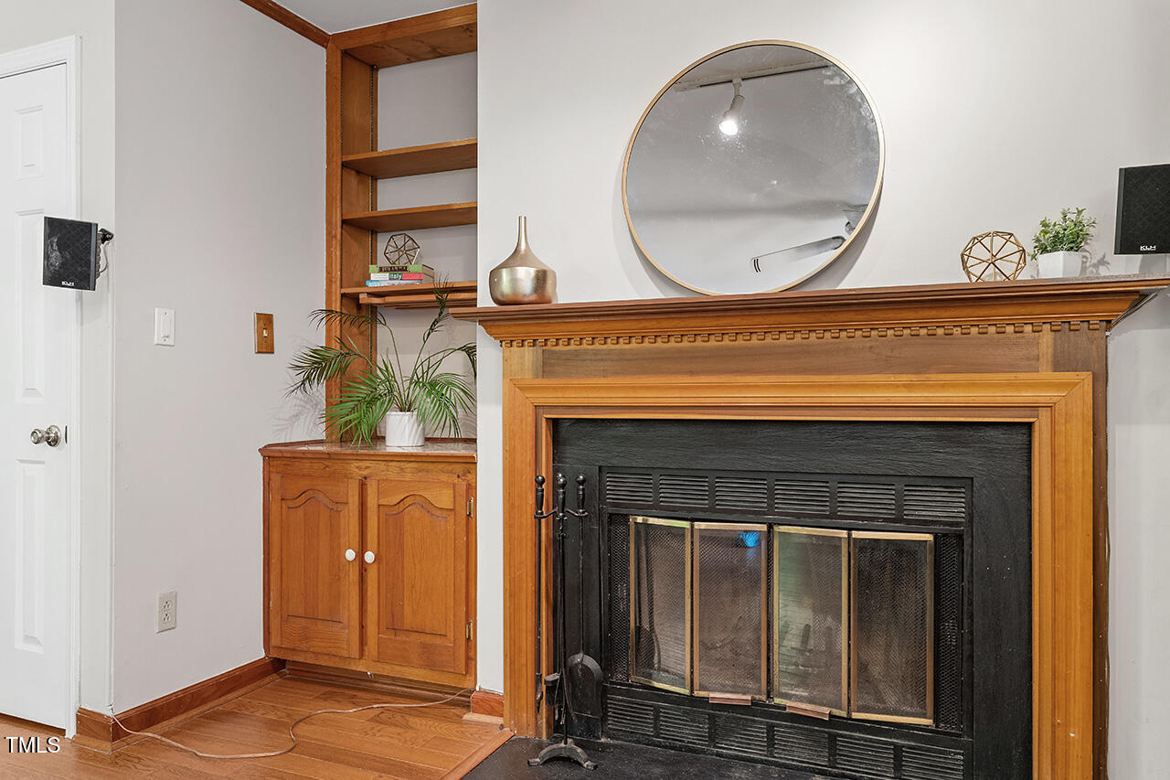 3423 Balfour E