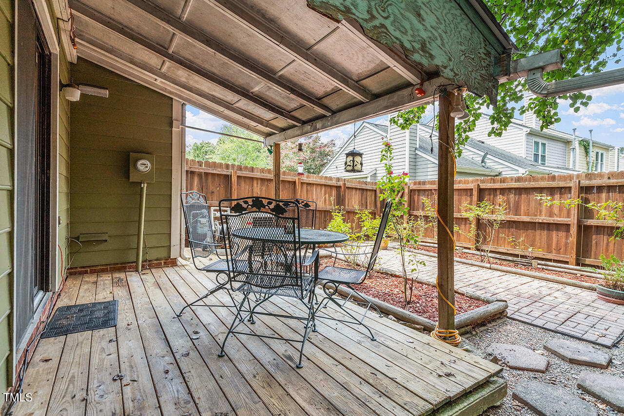 3423 Balfour E