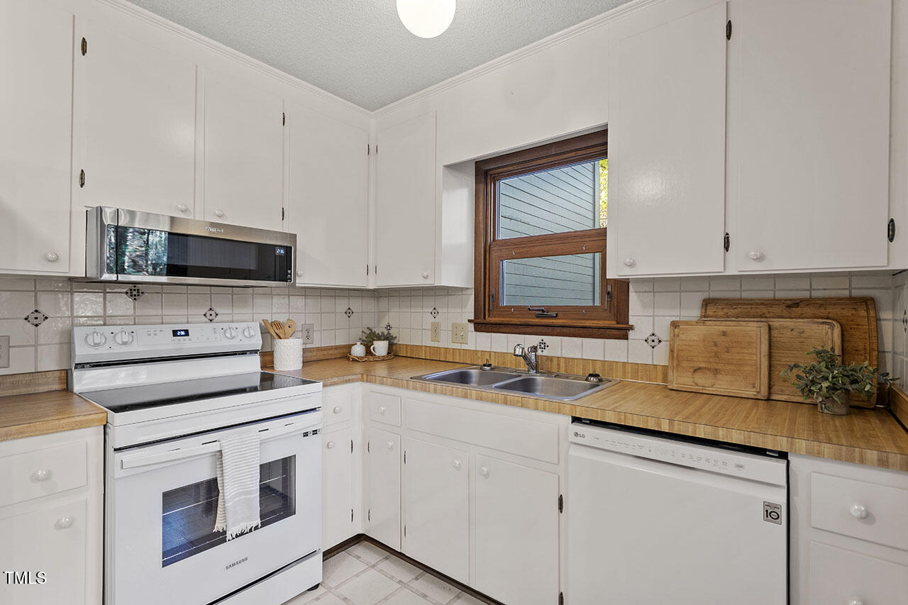 1229 Gatehouse Drive