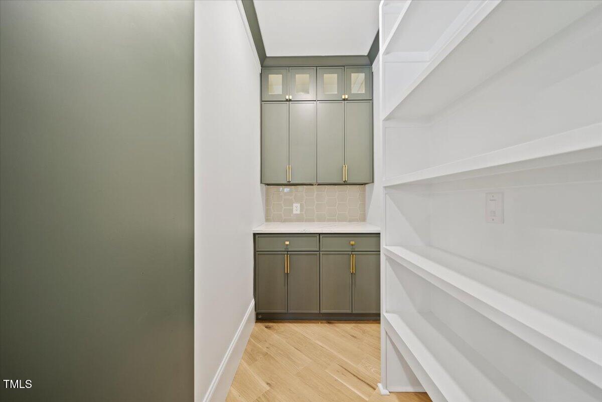 1232 Somerset Road
