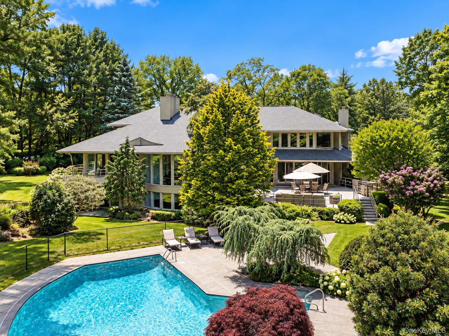 5 Coachmans Court