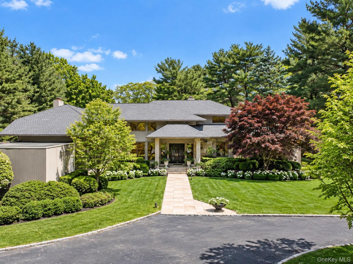 5 Coachmans Court