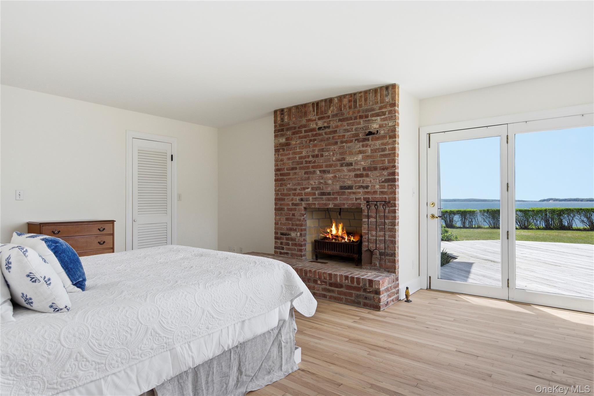90 Peconic Avenue