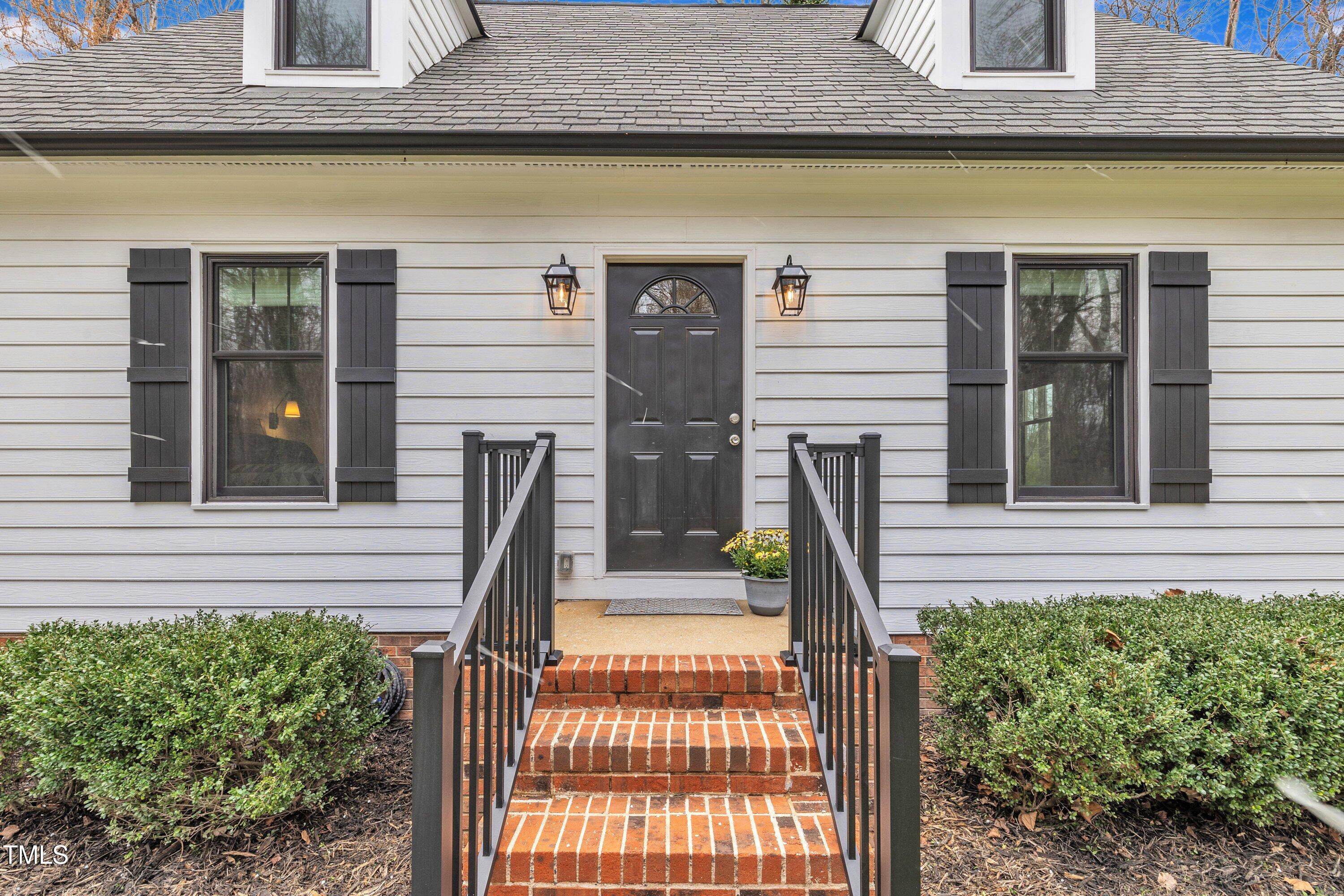 305 Dickens Road