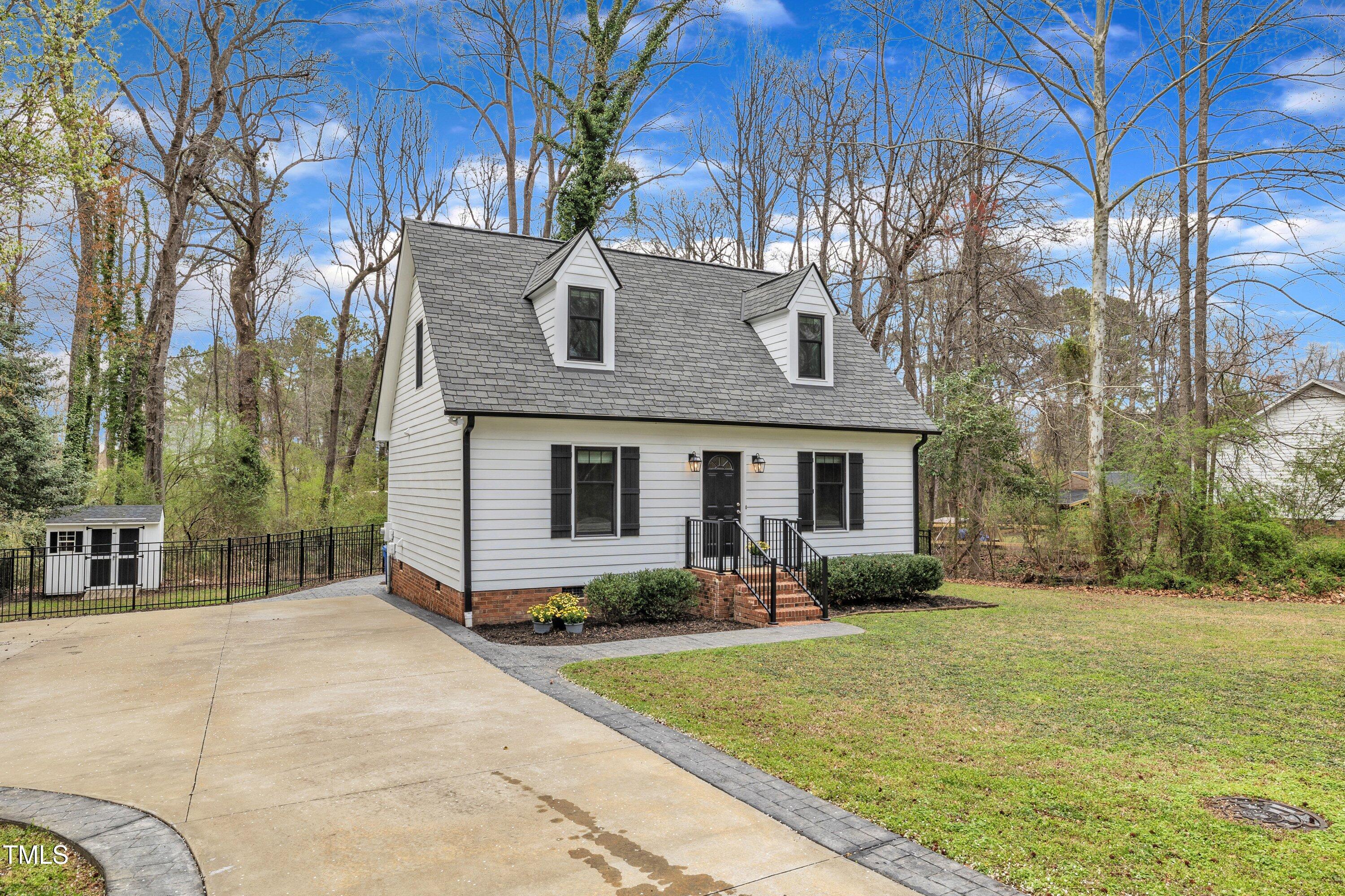 305 Dickens Road