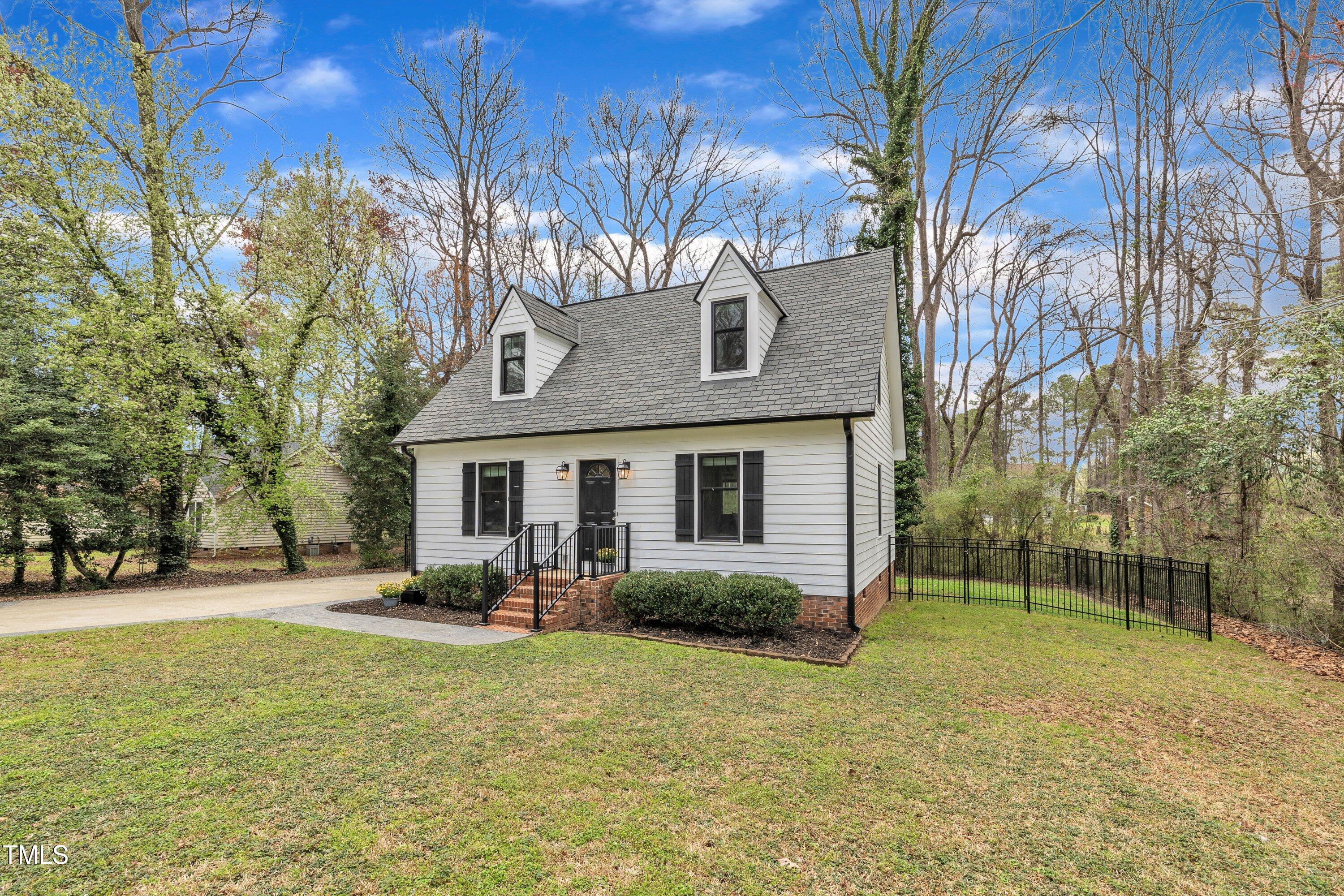 305 Dickens Road