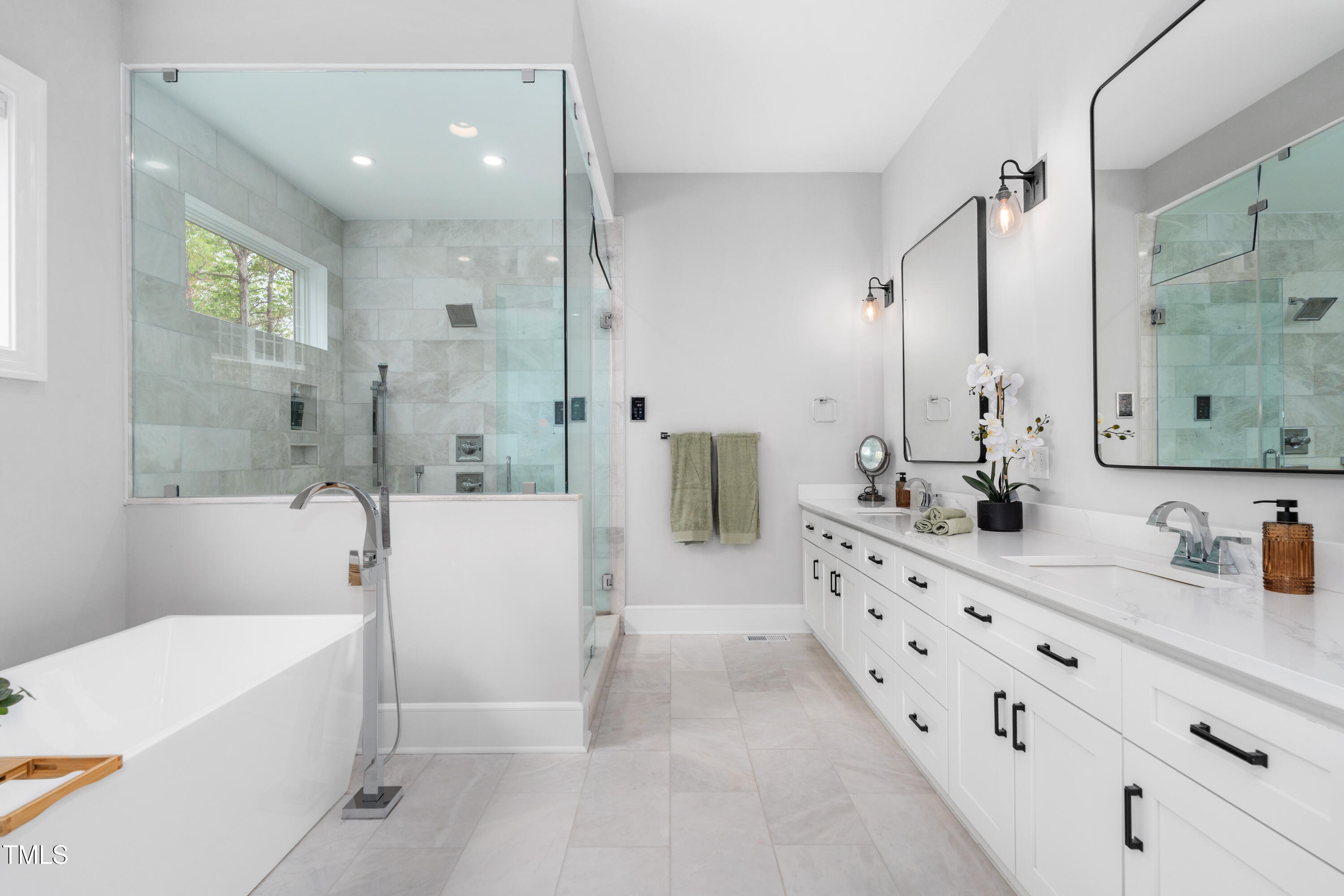 1213 Rocky Point Lane