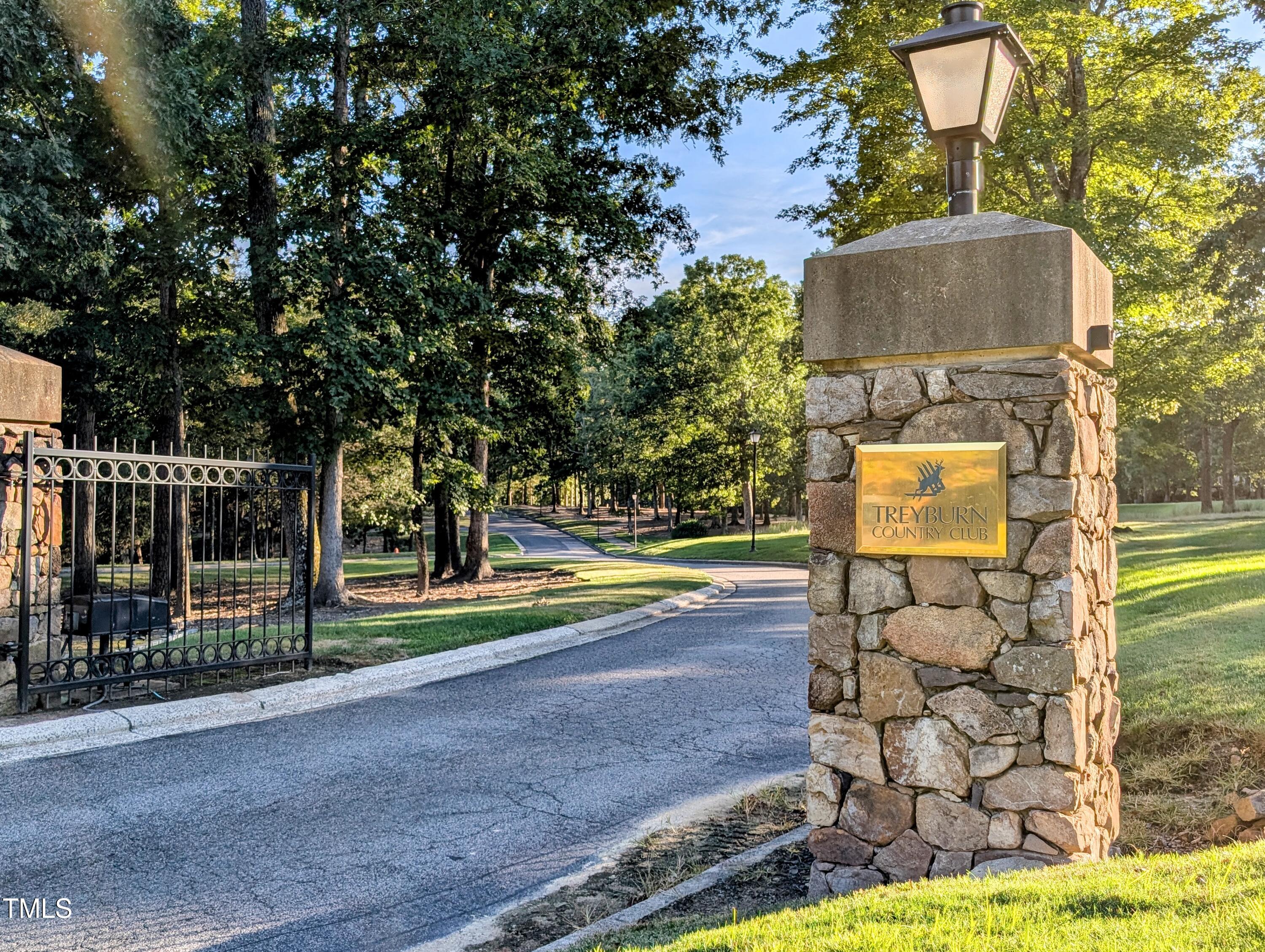 1213 Rocky Point Lane