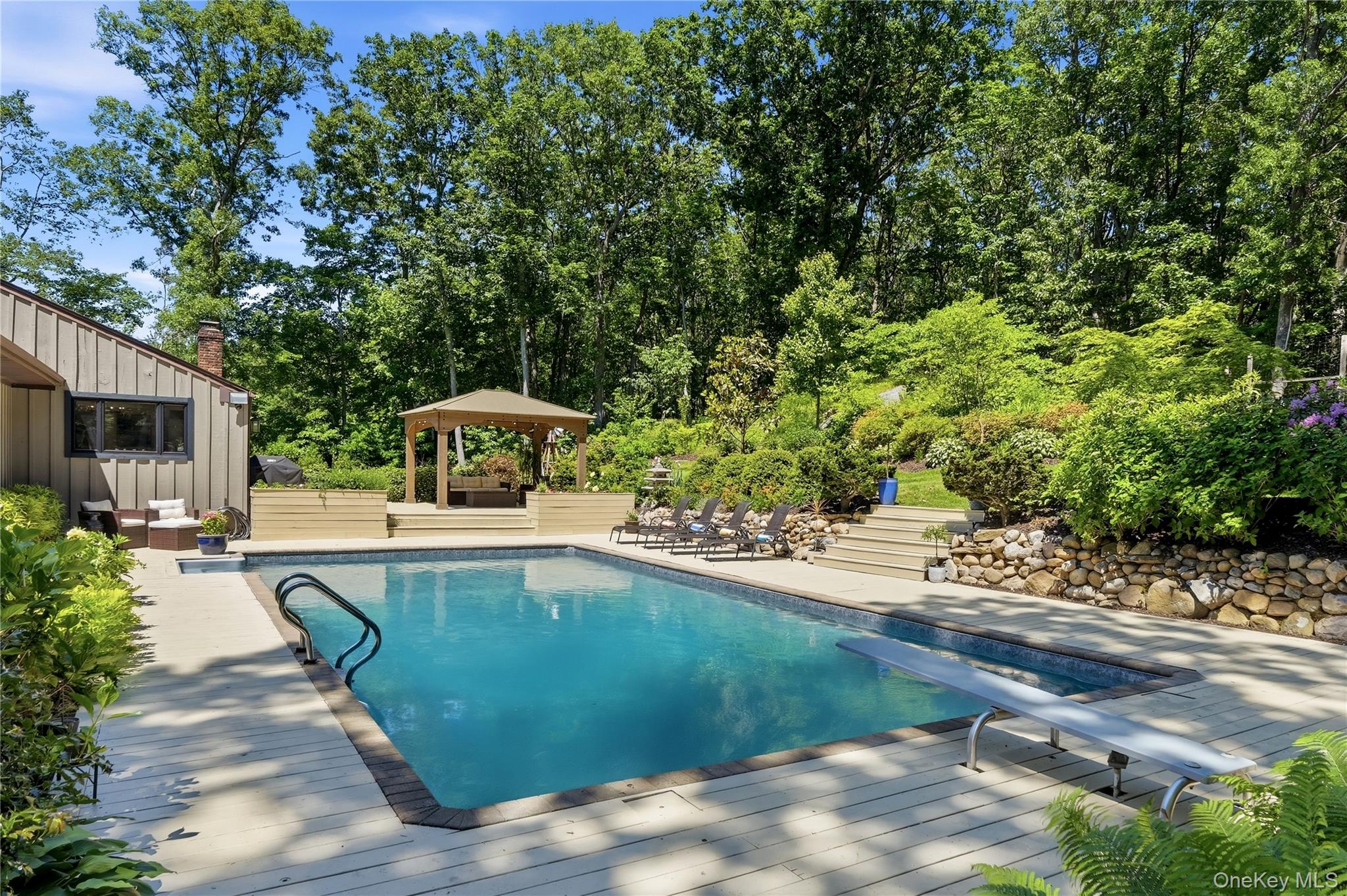 53 Soundview Drive
