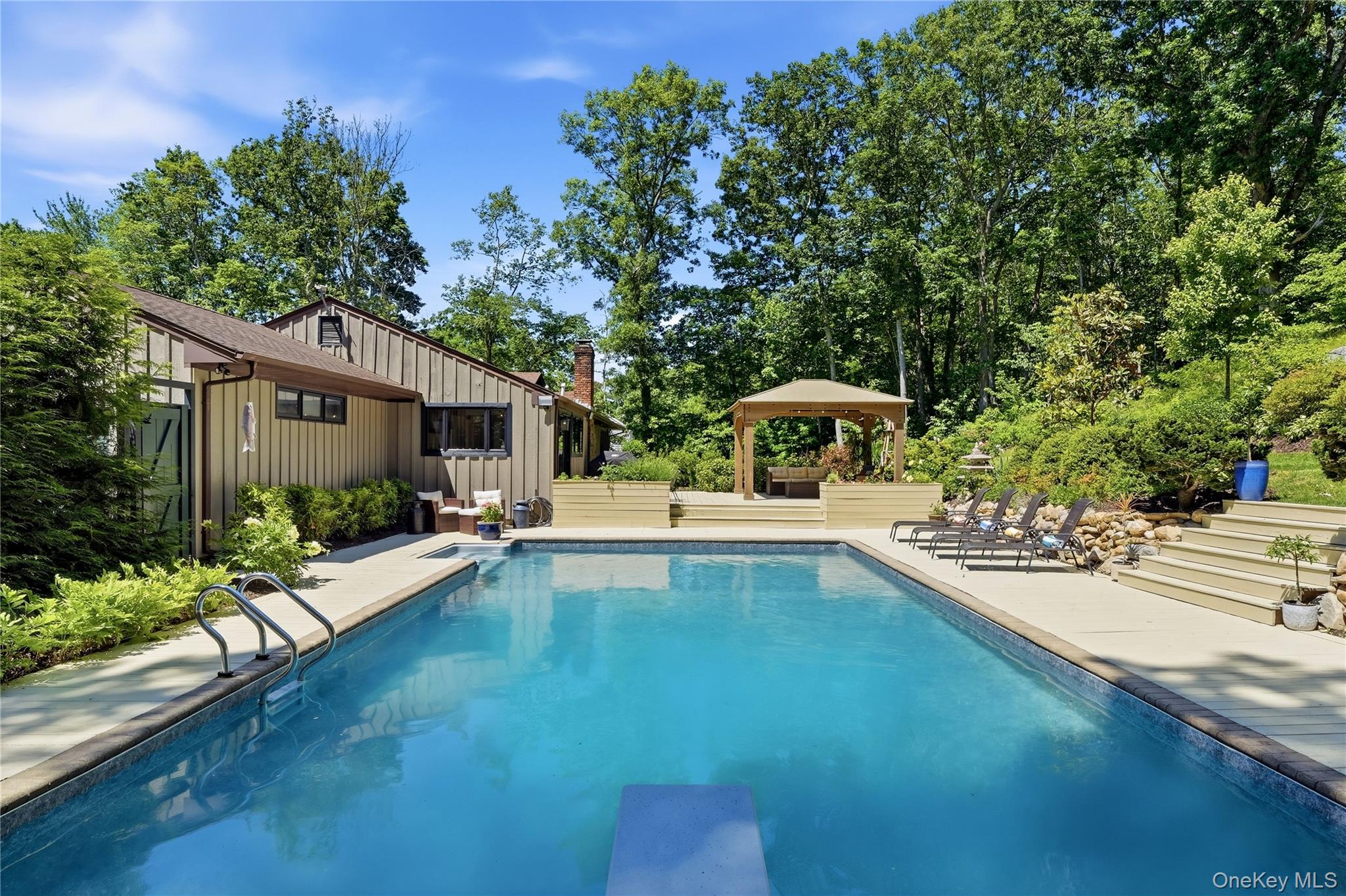 53 Soundview Drive