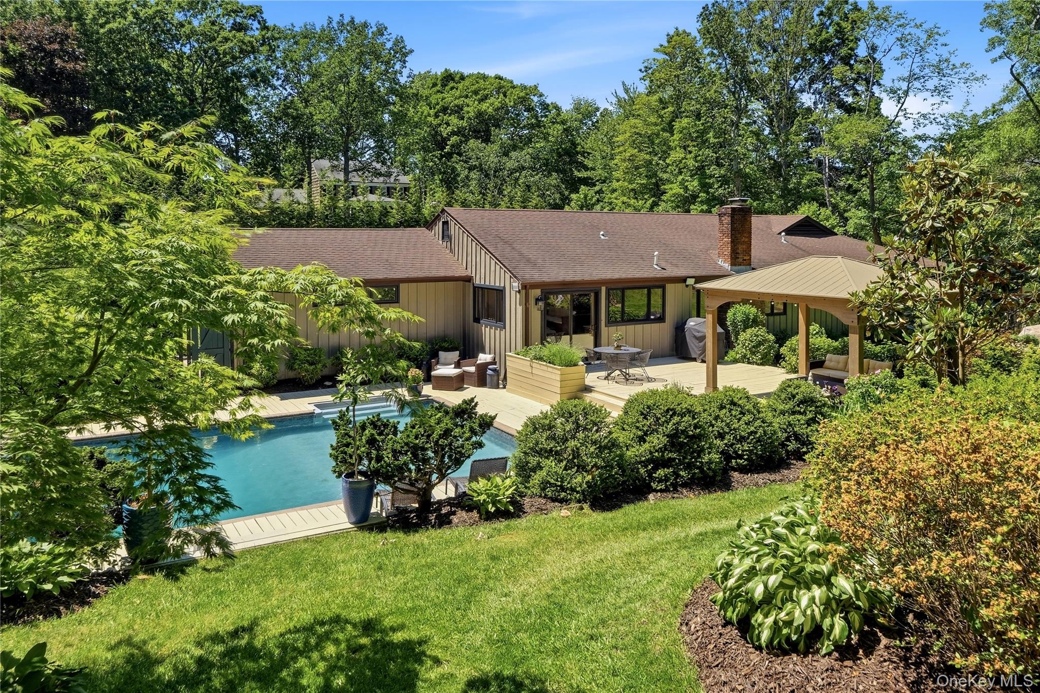 53 Soundview Drive