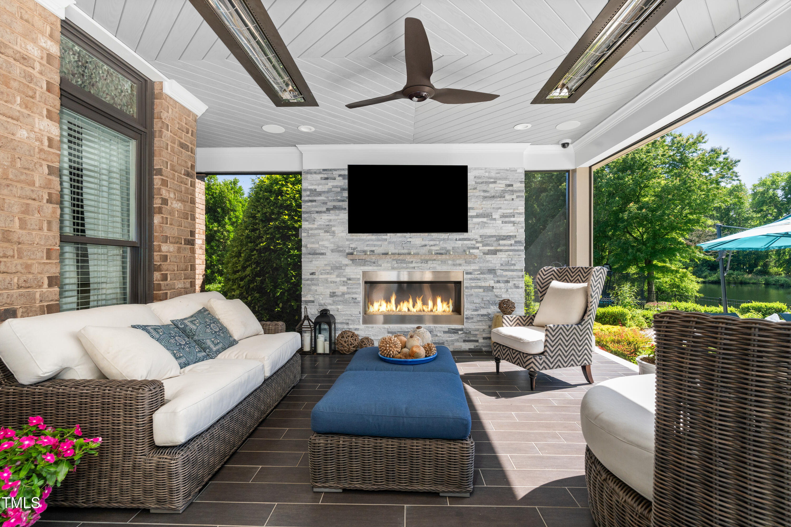 3829 Westbury Lake Drive