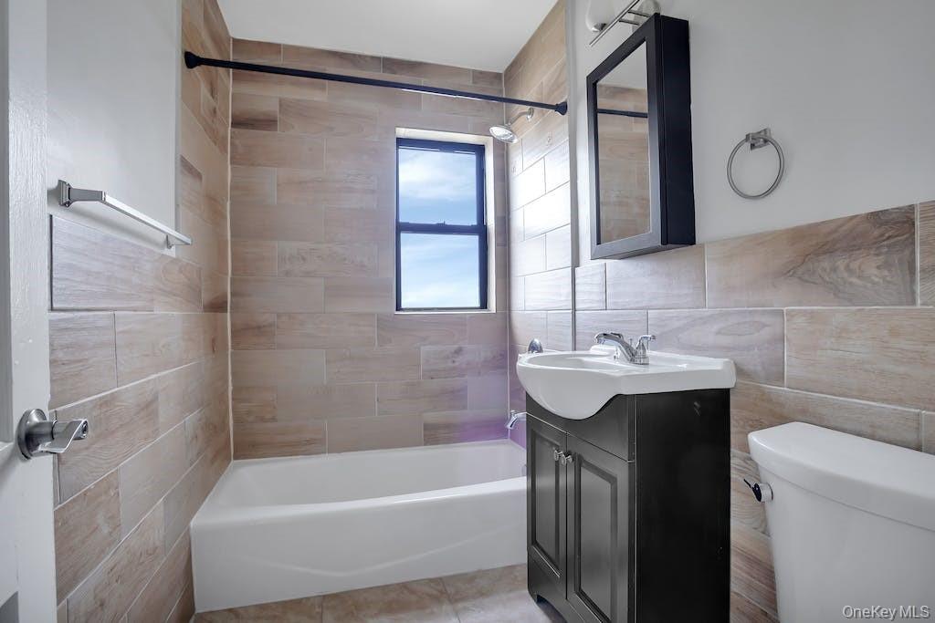 103 Lawson St Street Unit: D