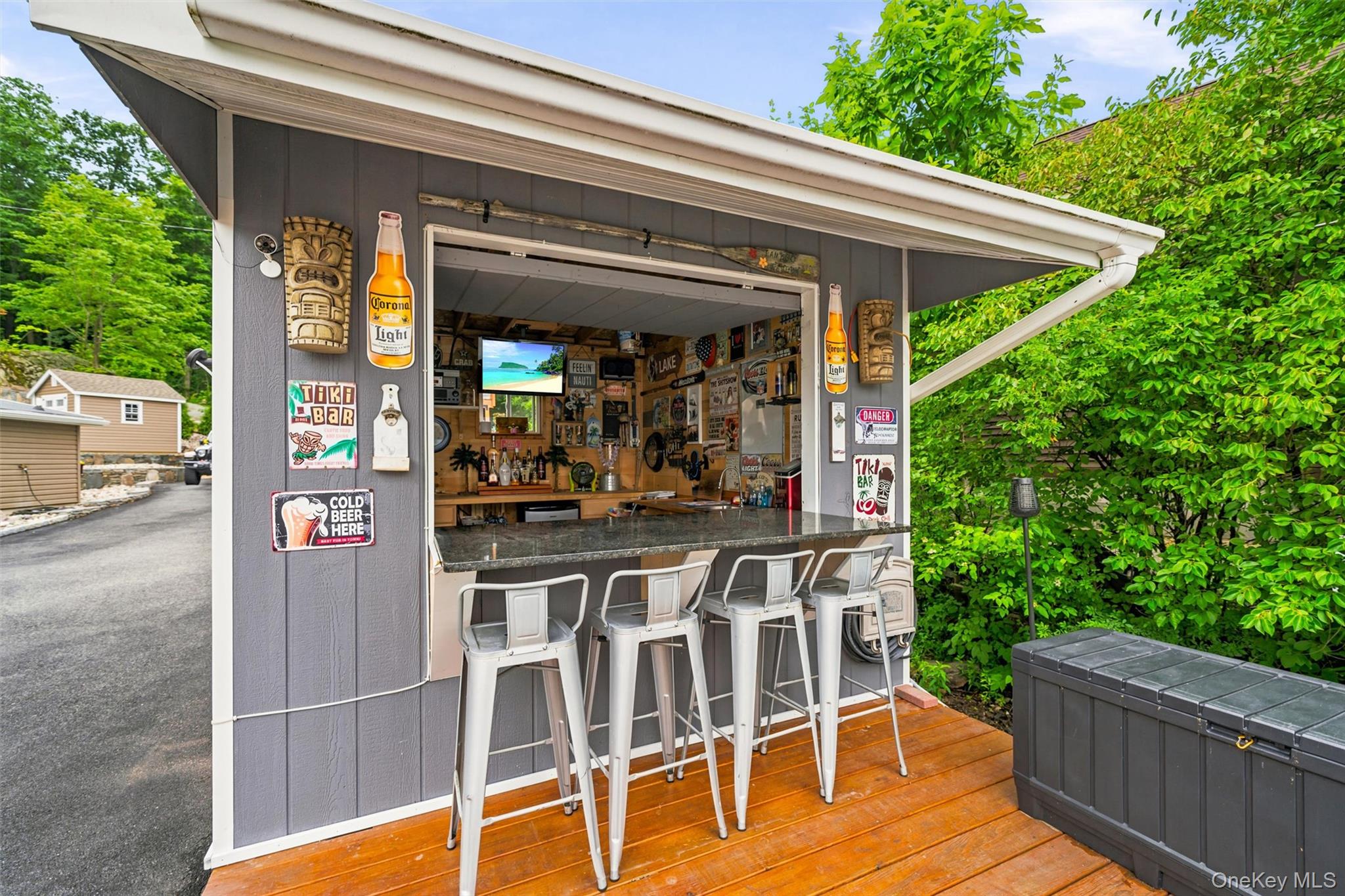 25 Cove Road