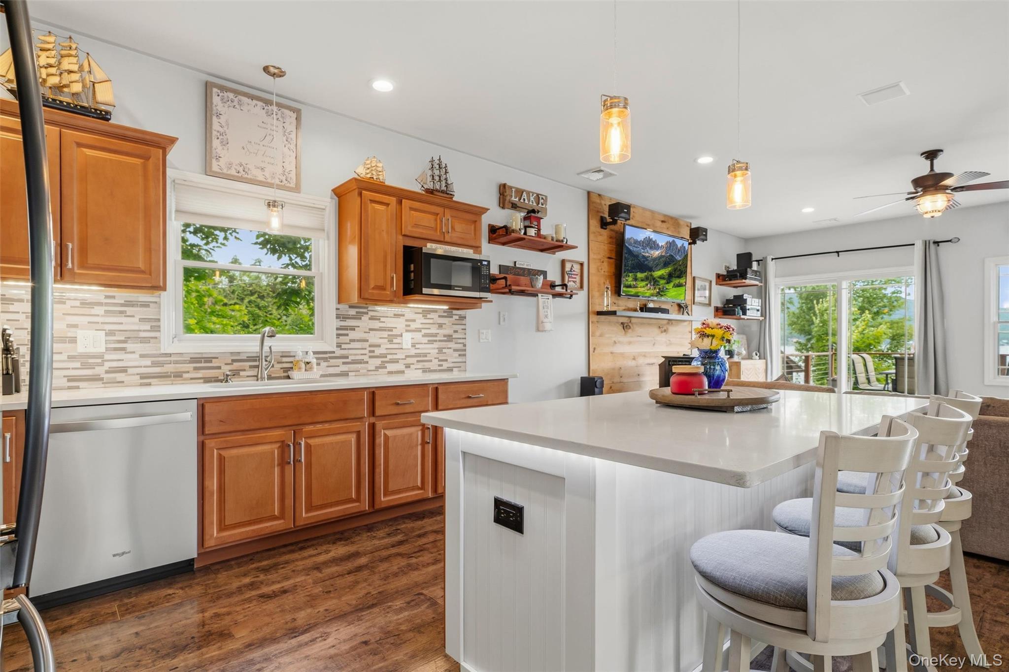 25 Cove Road