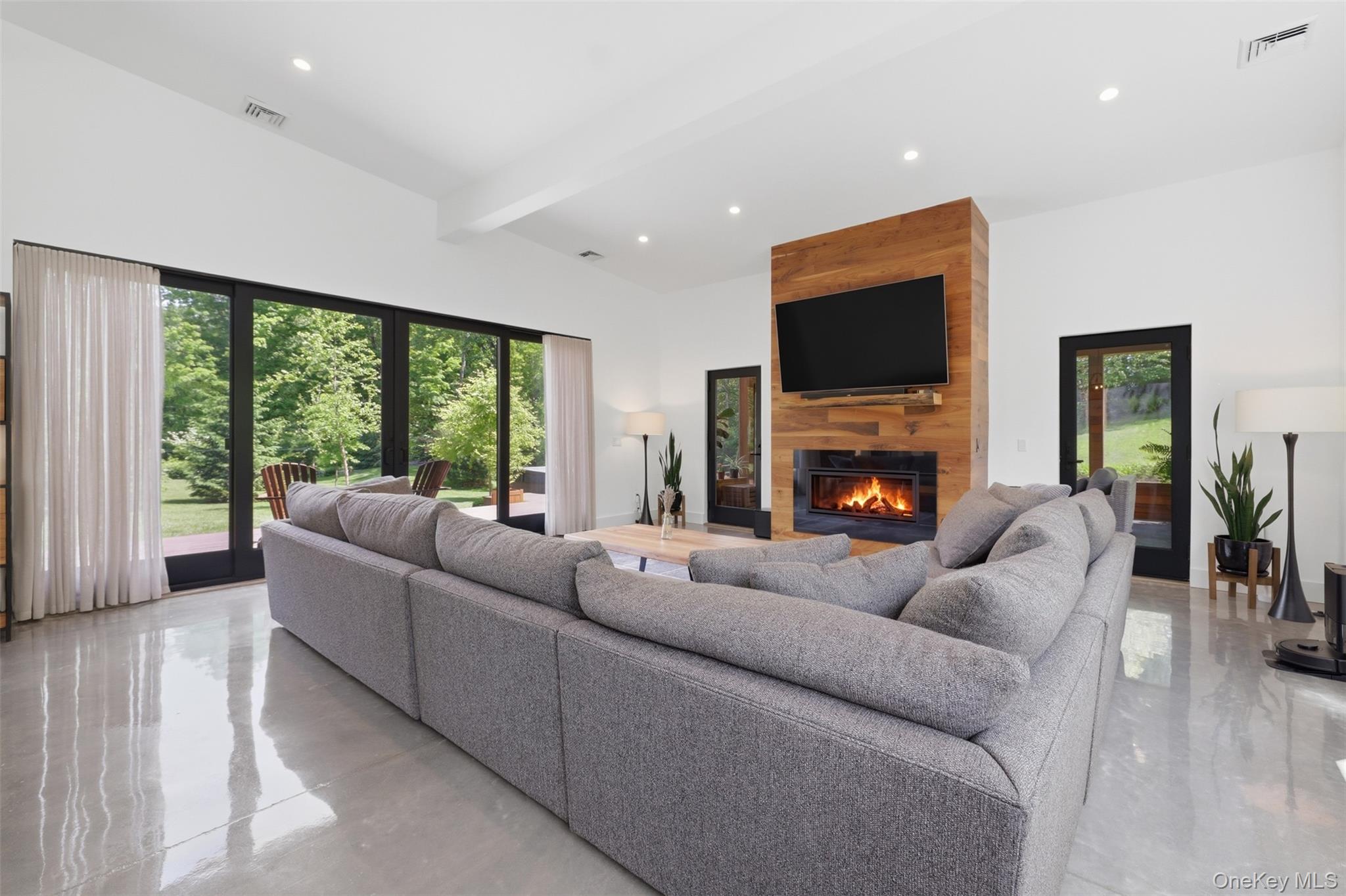 44 Woodlands Trail
