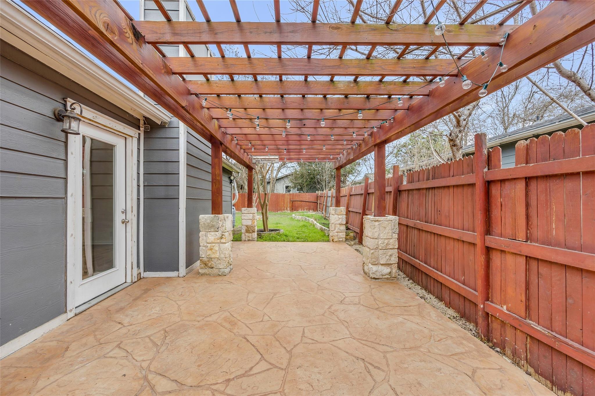 7004 Trendal LN