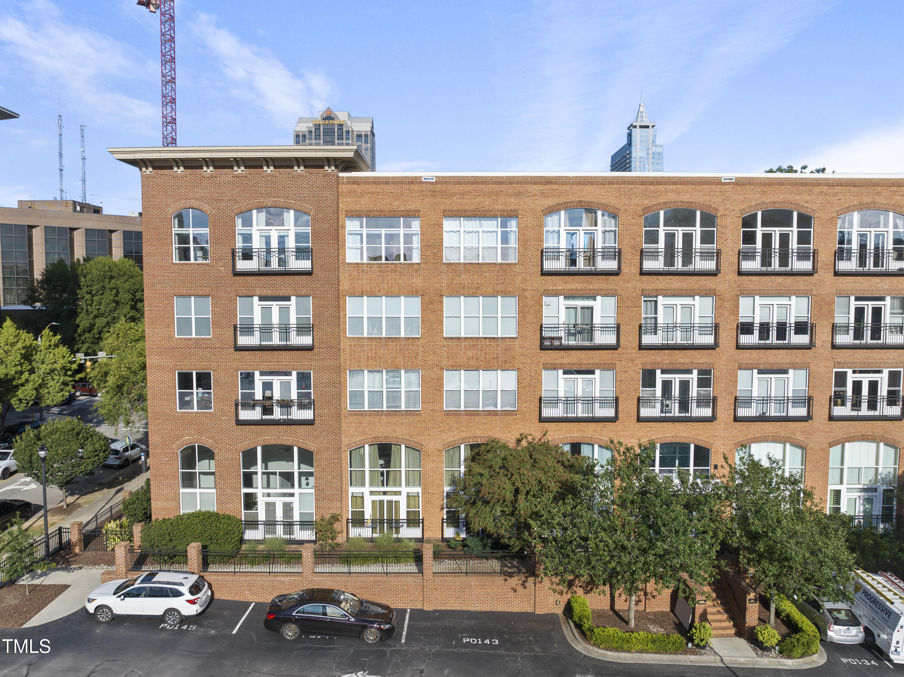 200 S Dawson Street