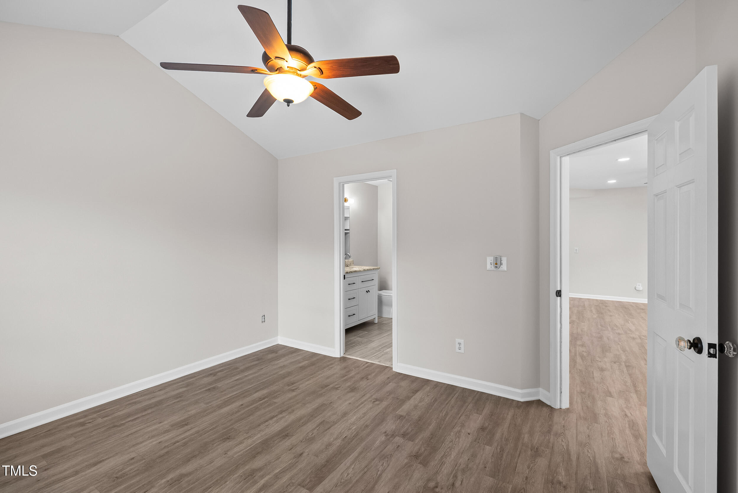 11036 Peacock Moss Street