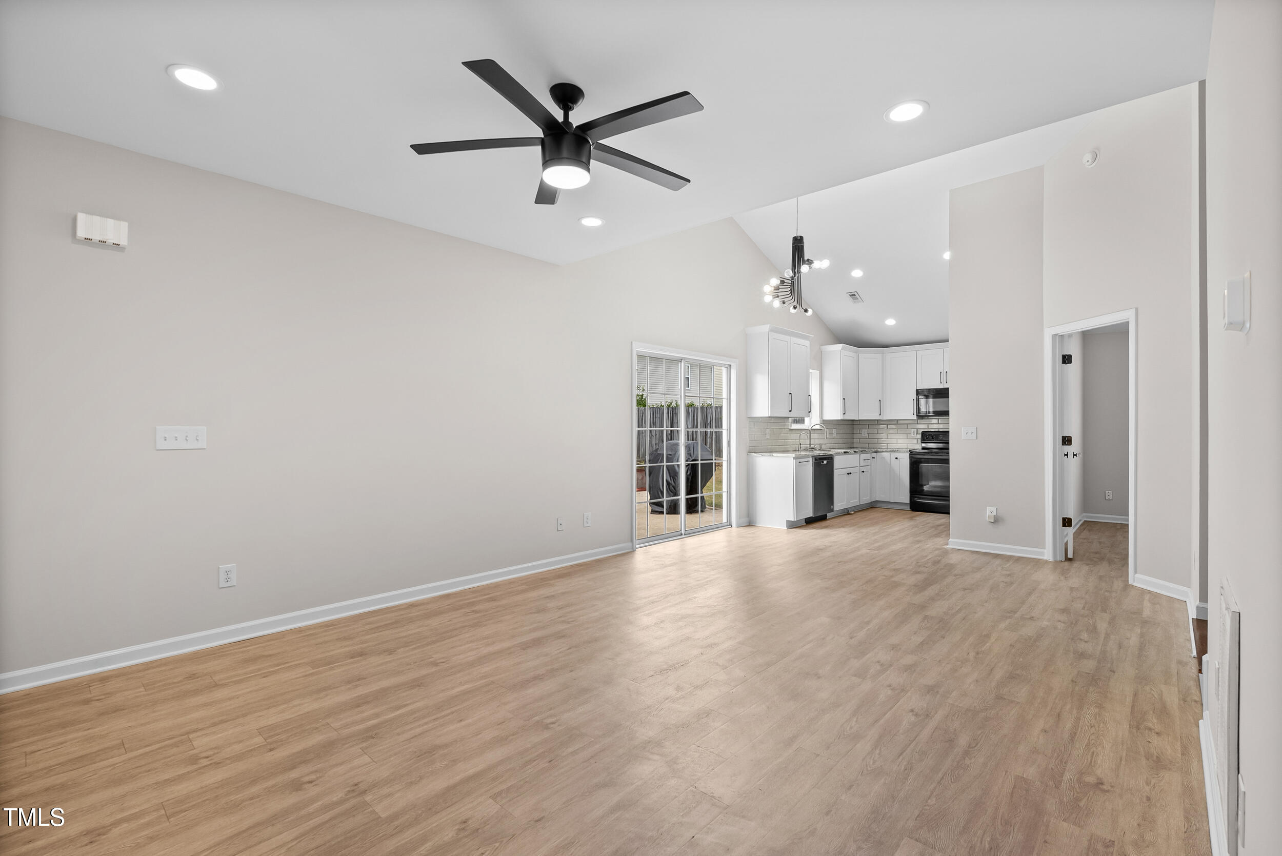 11036 Peacock Moss Street