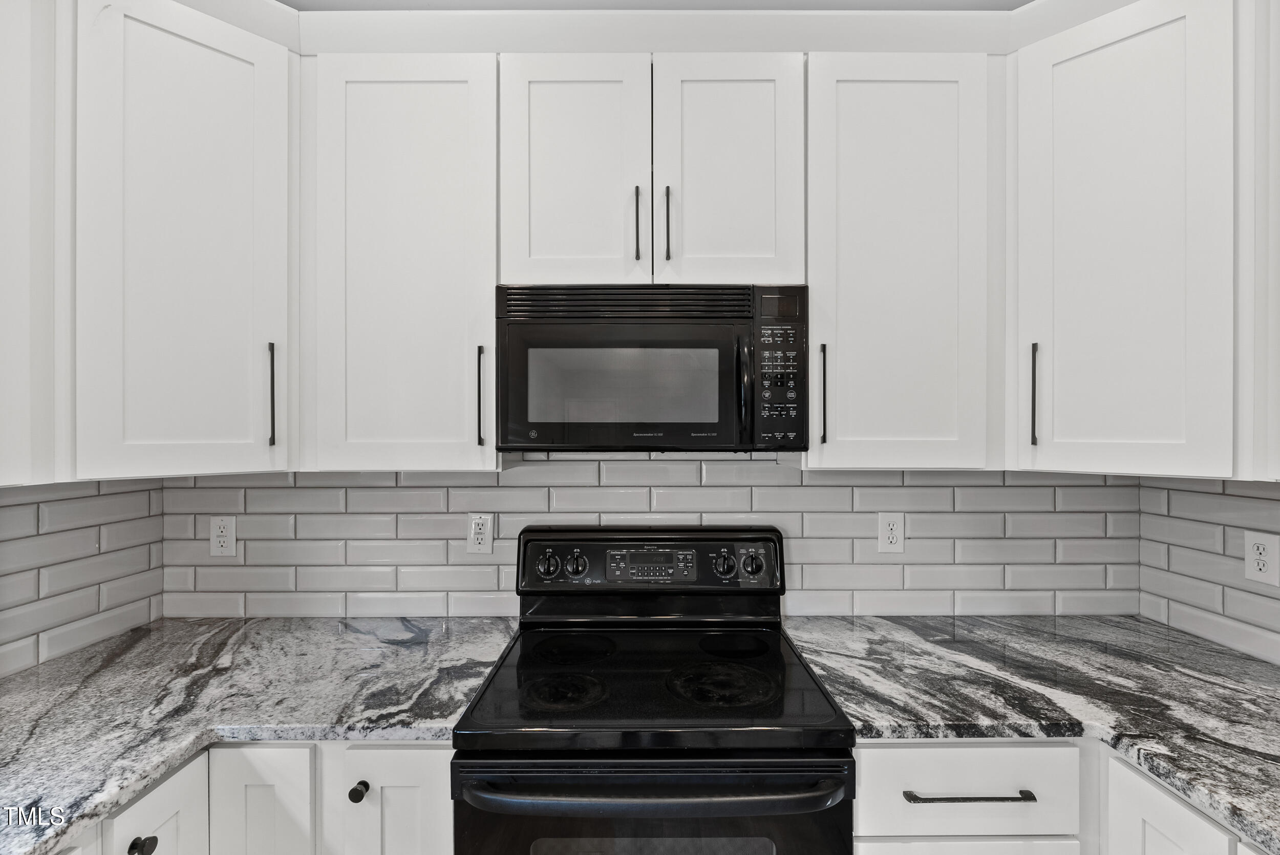 11036 Peacock Moss Street